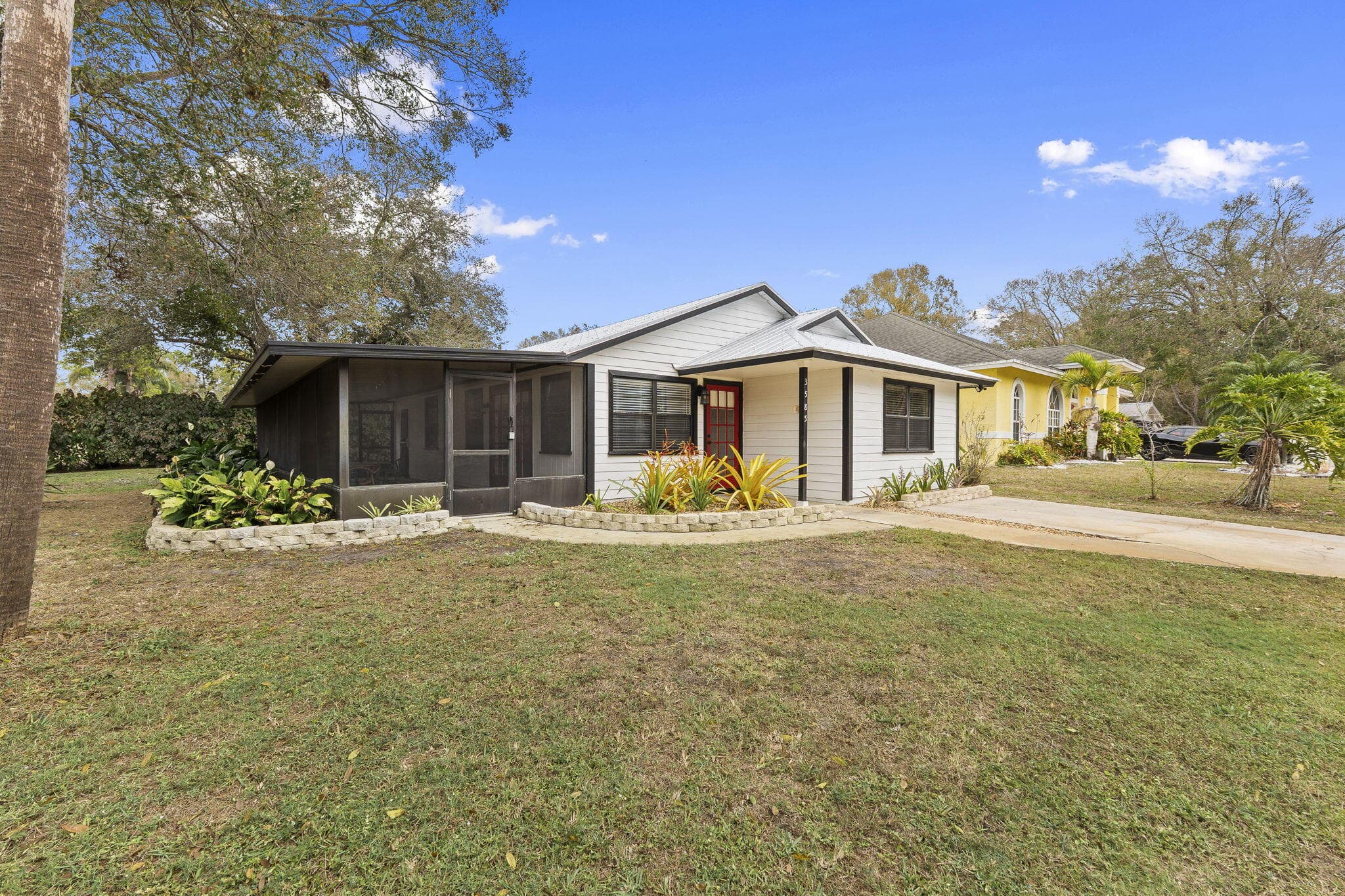 3585 SE 8th Street, Okeechobee, FL 34974 — photo 4 of 40