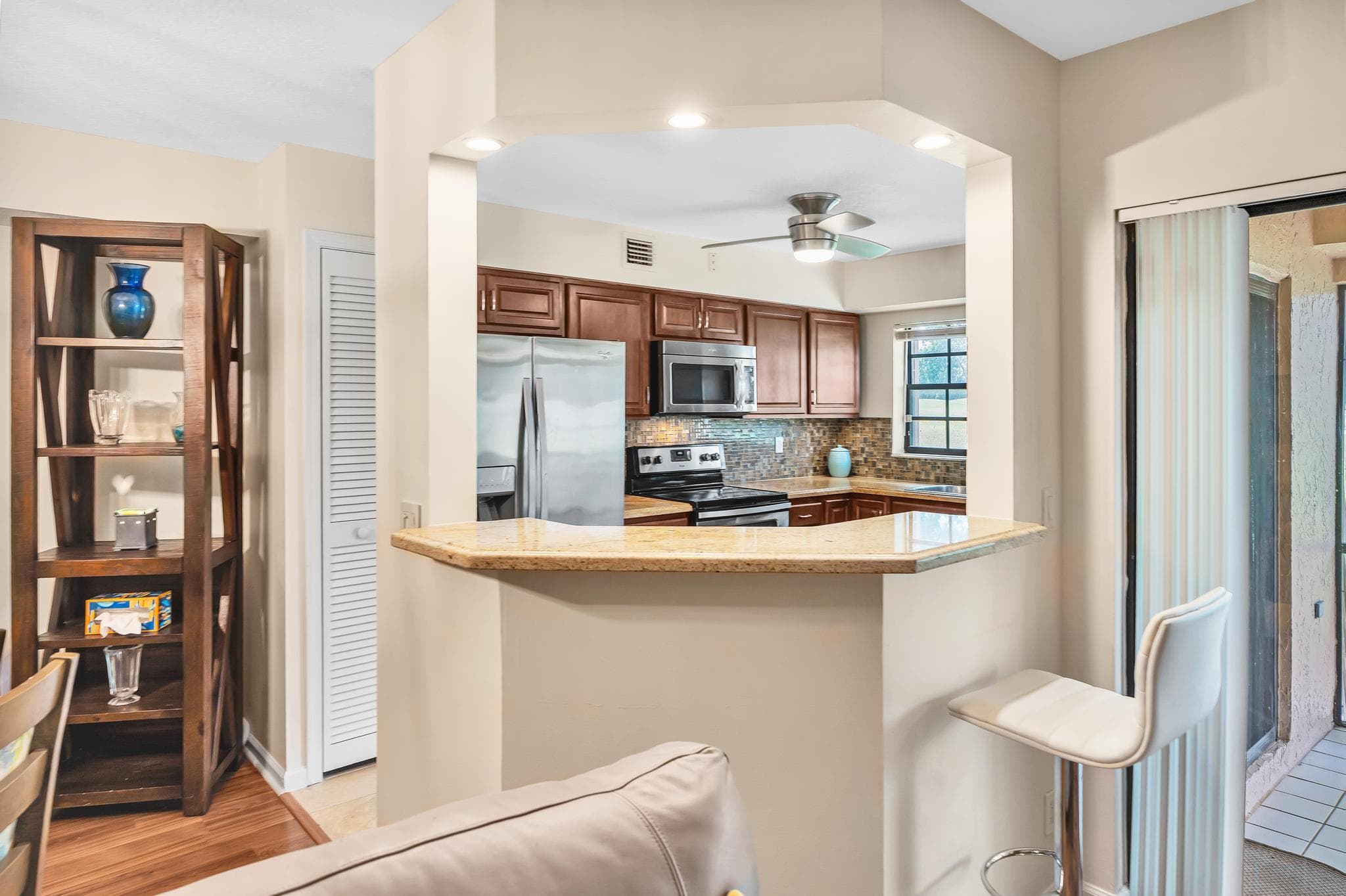 17372 Boca Club Boulevard 405, Boca Raton, FL 33487 — photo 27 of 74