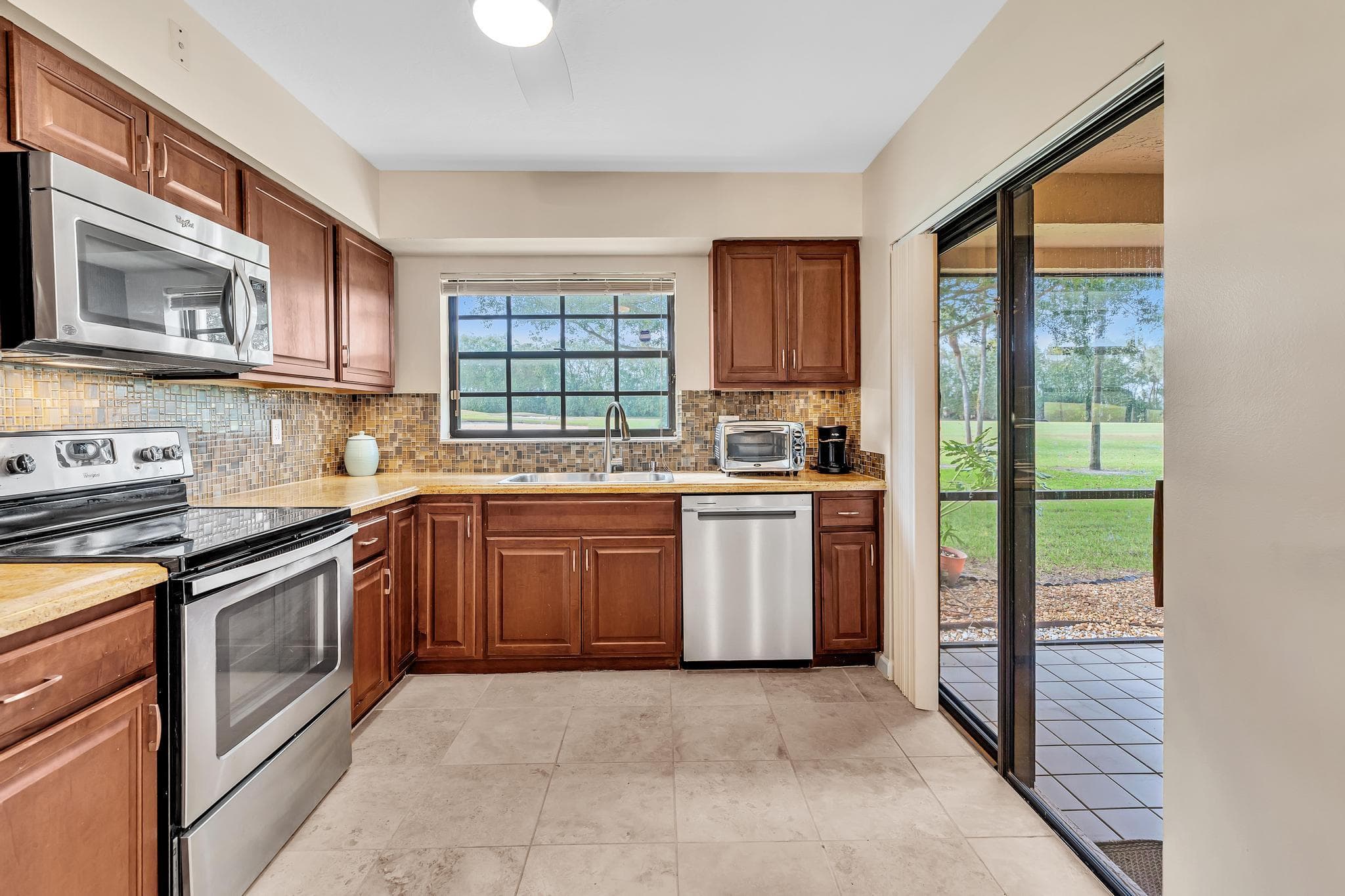 17372 Boca Club Boulevard 405, Boca Raton, FL 33487 — photo 30 of 74