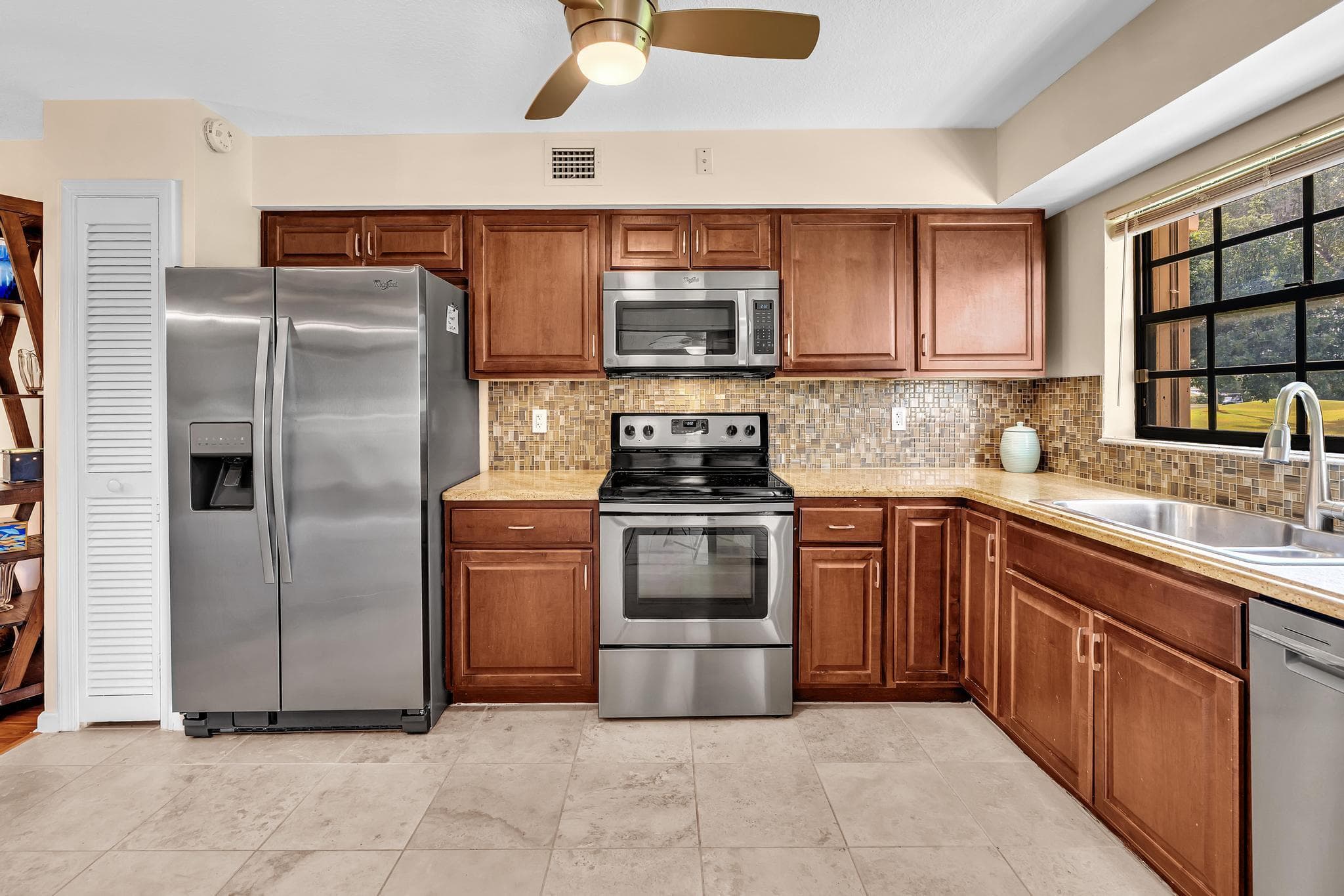 17372 Boca Club Boulevard 405, Boca Raton, FL 33487 — photo 32 of 74