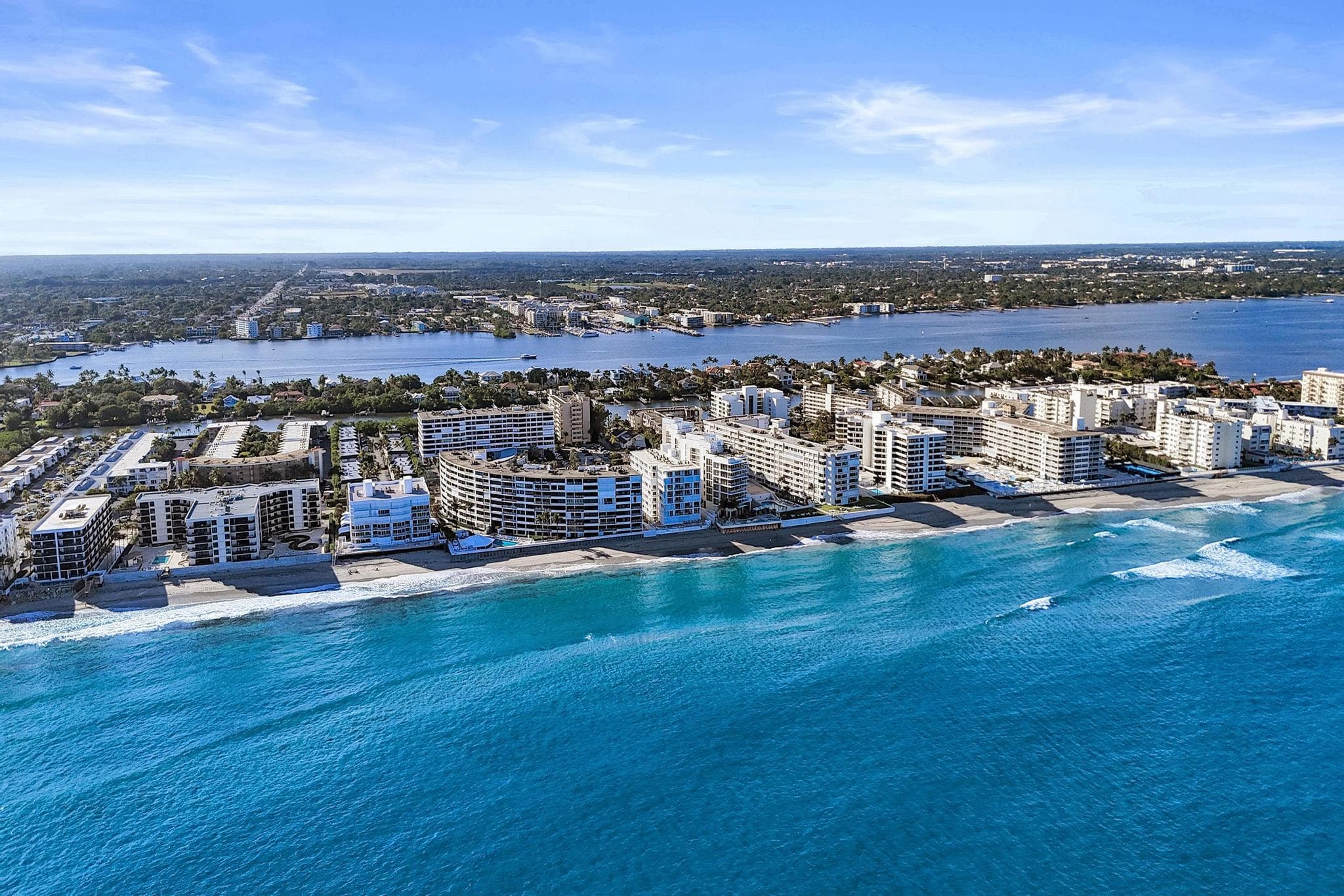 3590 S Ocean Boulevard 809, South Palm Beach, FL 33480 — photo 10 of 84