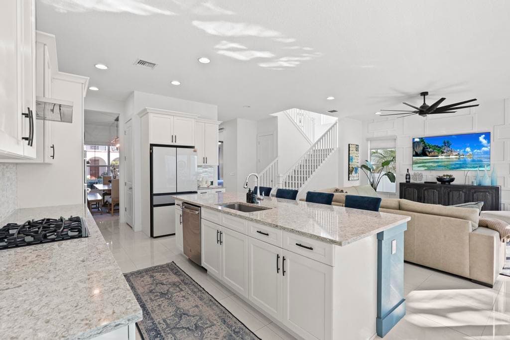 7037 Edison Place, Palm Beach Gardens, FL 33418 — photo 14 of 79