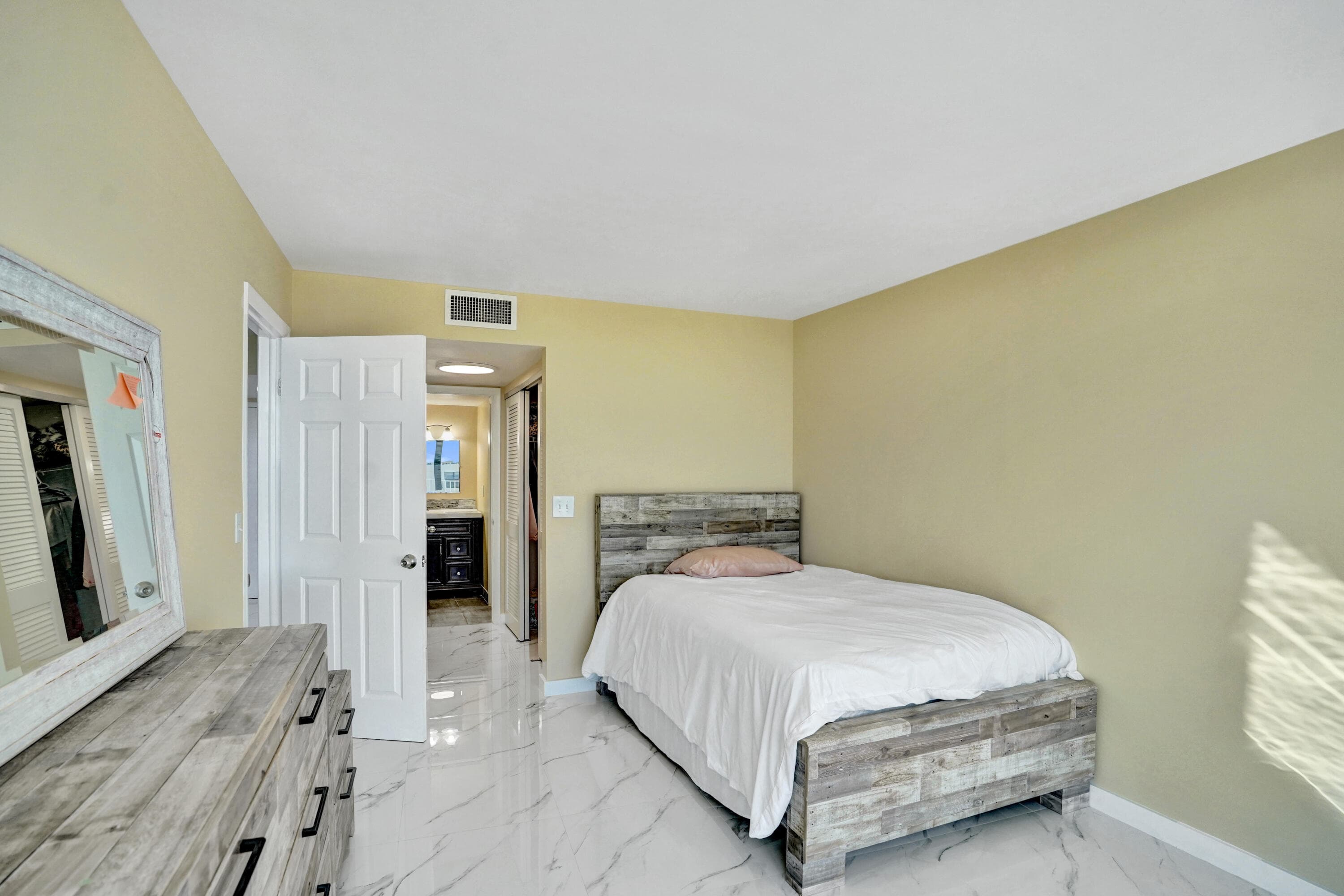 3590 S Ocean Boulevard 809, South Palm Beach, FL 33480 — photo 42 of 85