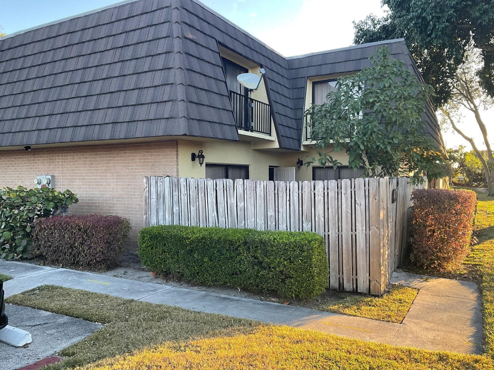 4561 Cherry Road 4561, West Palm Beach, FL 33417 — photo 1 of 13
