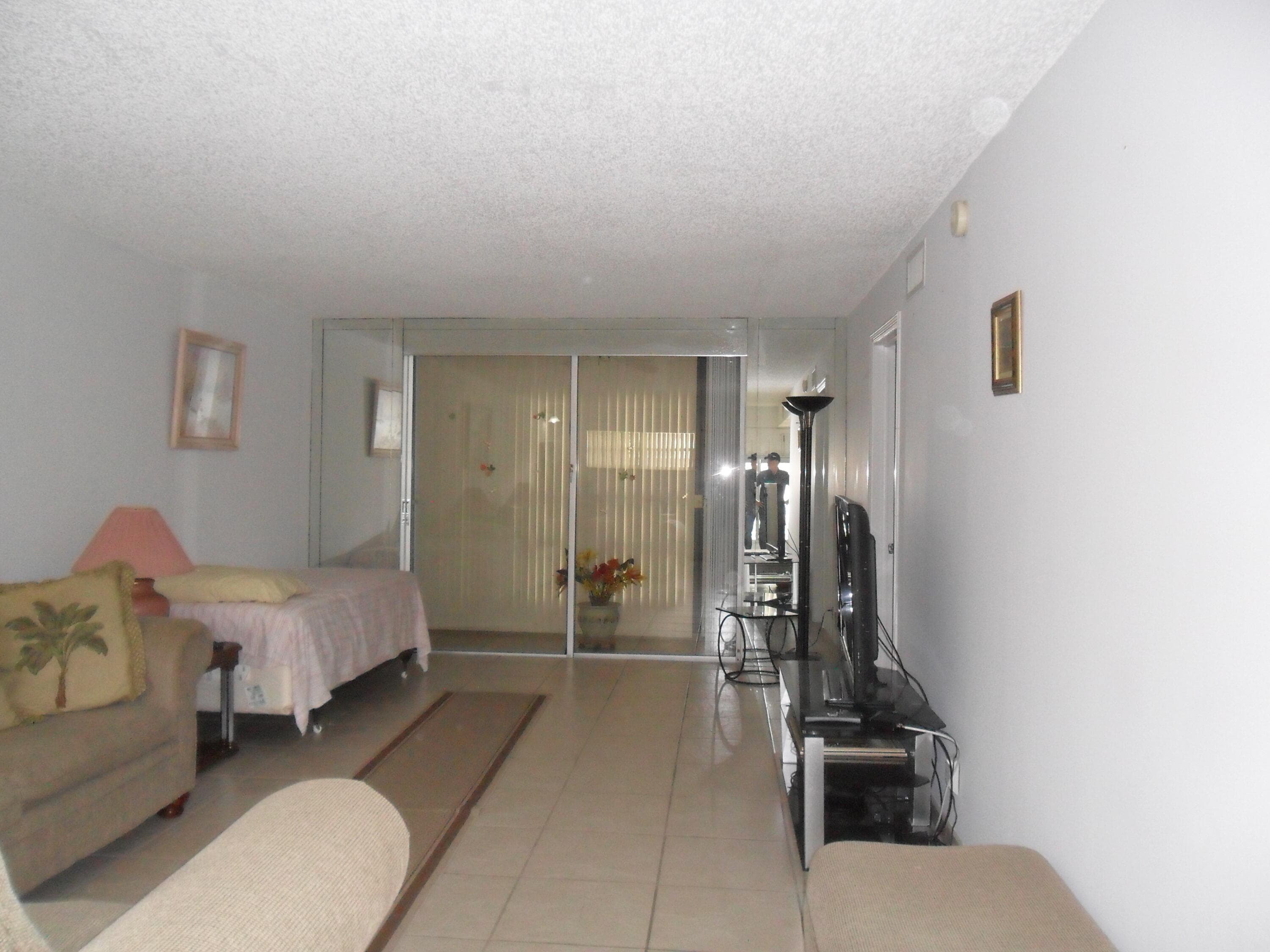 681 S Hollybrook Drive 105, Pembroke Pines, FL 33025 — photo 13 of 34