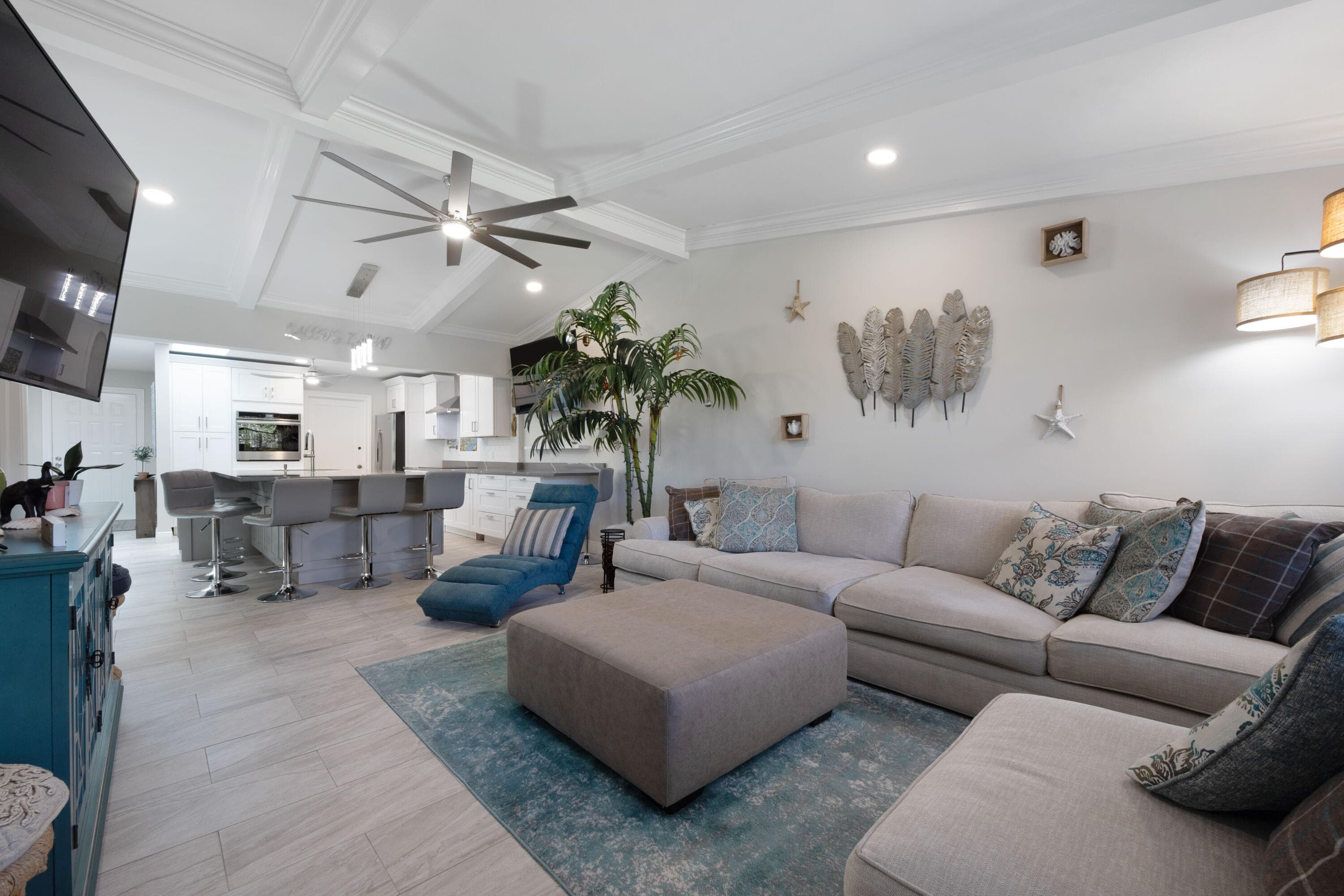 7 Ridge Pointe Drive C, Boynton Beach, FL 33435 — photo 1 of 28
