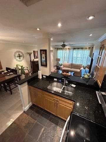 9141 Sunrise Lakes Boulevard 208, Sunrise, FL 33322 — photo 5 of 14