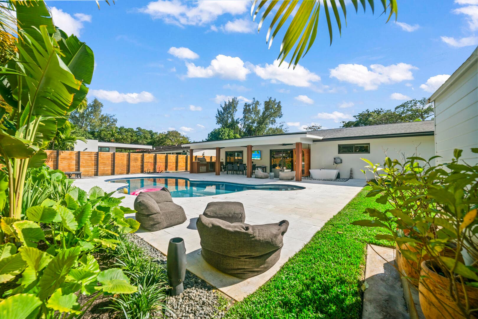 2451 NE 199th Street, Miami, FL 33180 — photo 39 of 48