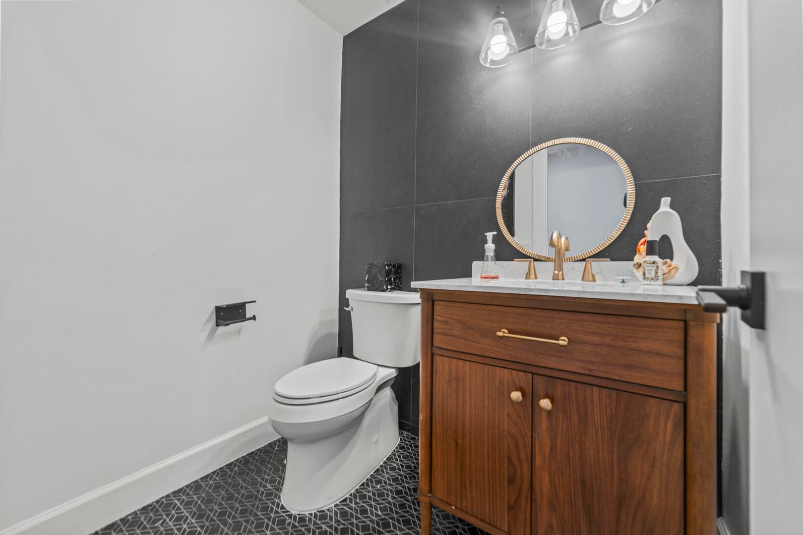 2451 NE 199th Street, Miami, FL 33180 — photo 24 of 48