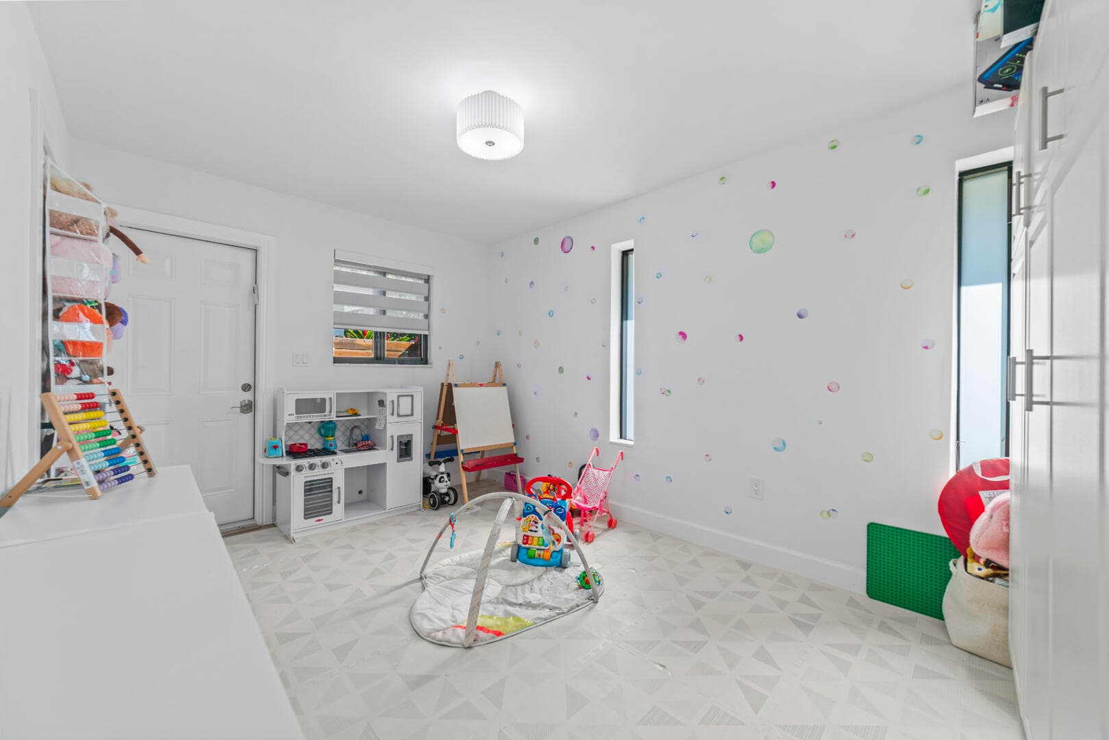 2451 NE 199th Street, Miami, FL 33180 — photo 33 of 48