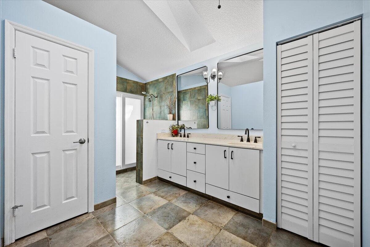 11 Dorchester Circle, Palm Beach Gardens, FL 33418 — photo 20 of 43