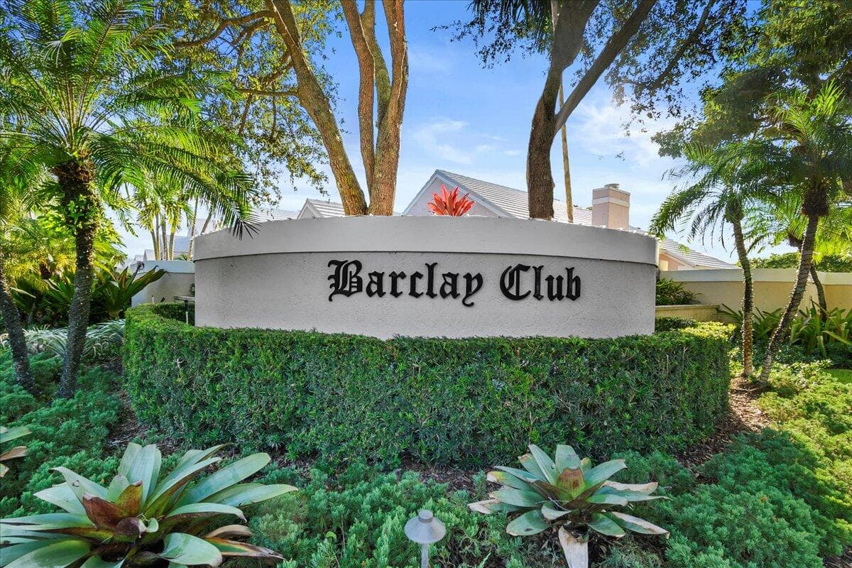 11 Dorchester Circle, Palm Beach Gardens, FL 33418 — photo 30 of 43