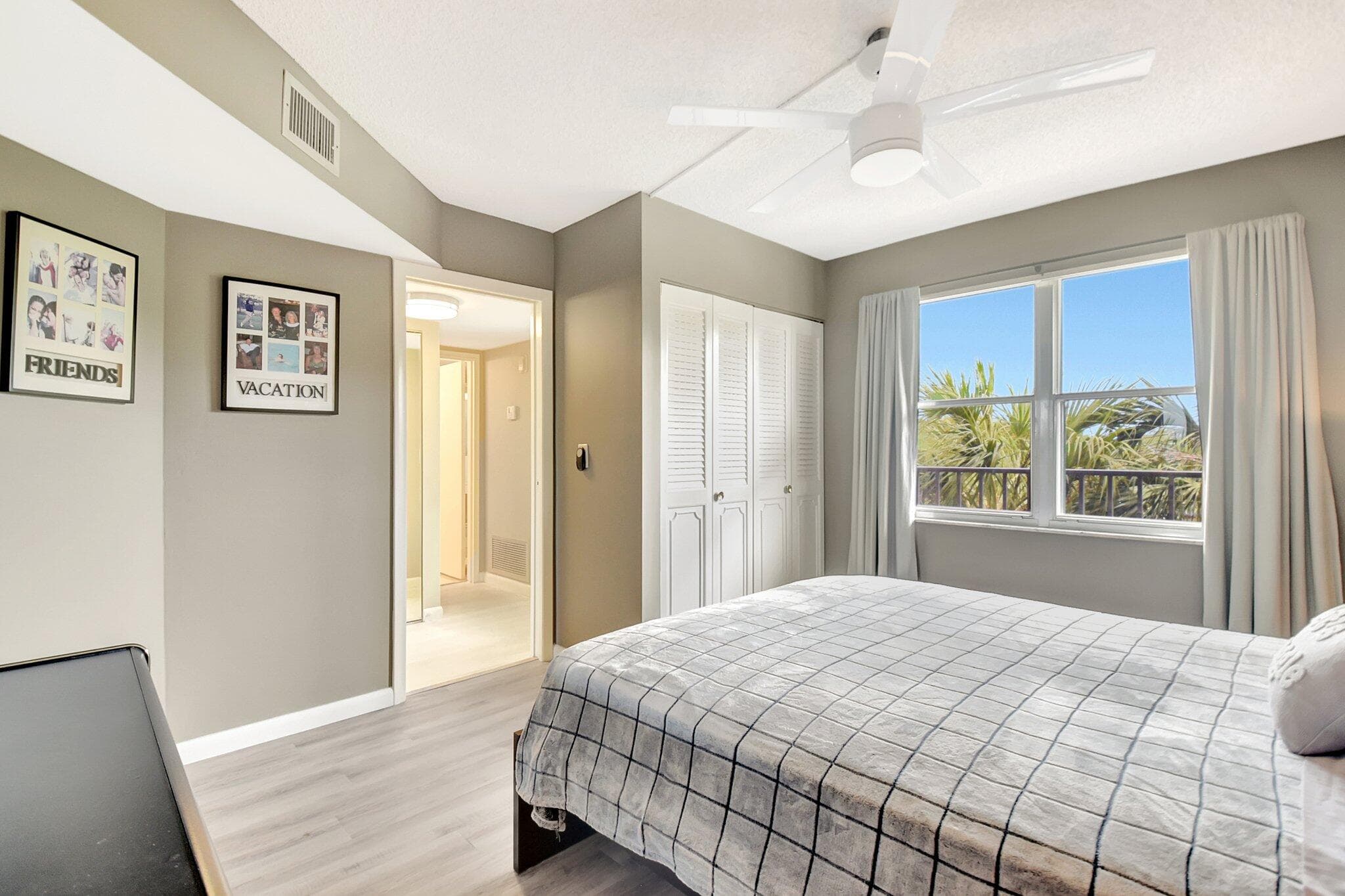 3951 Via Poinciana 415, Lake Worth, FL 33467 — photo 11 of 58