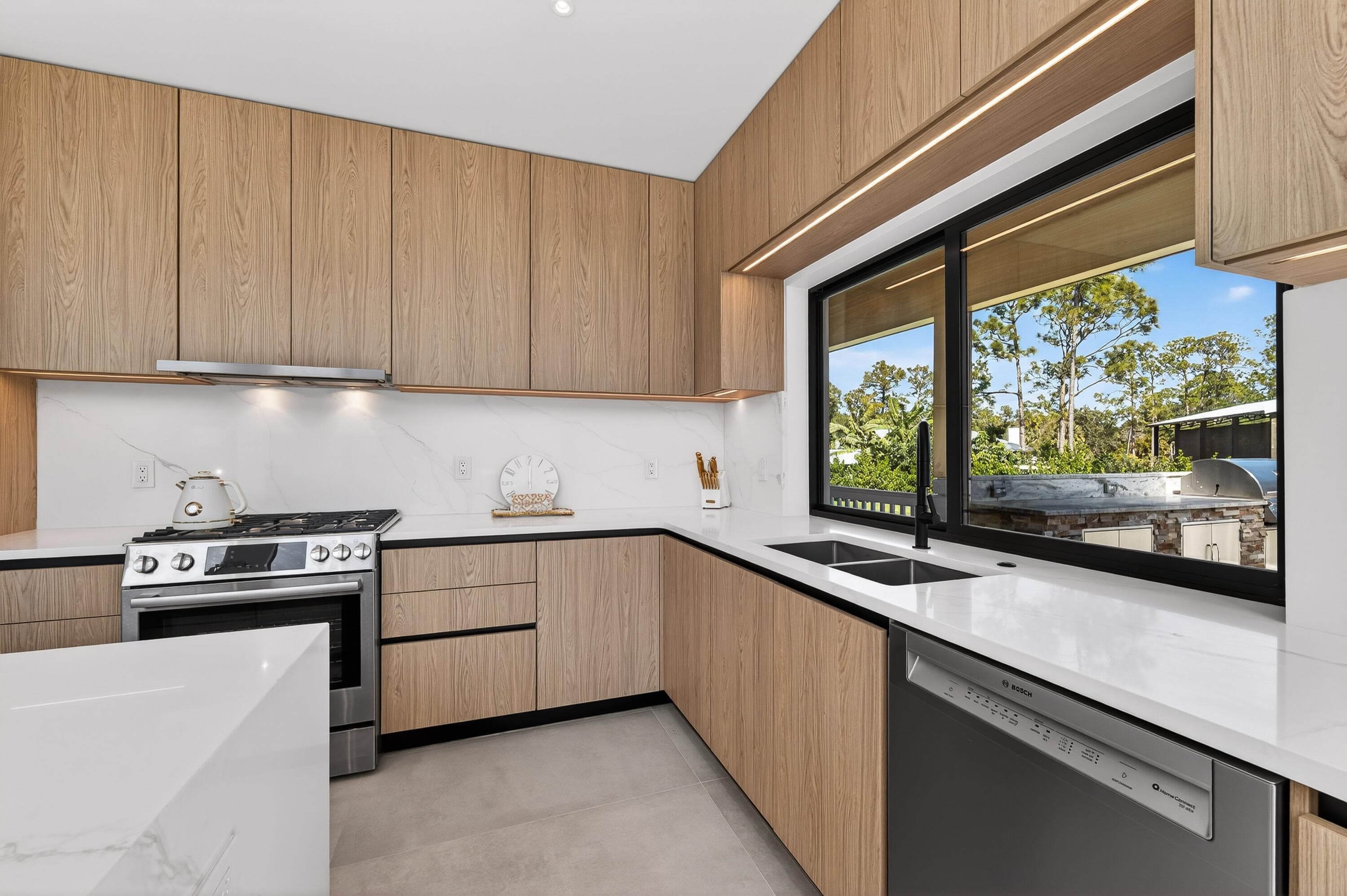 13613 157th Court N, Jupiter, FL 33478 — photo 12 of 55
