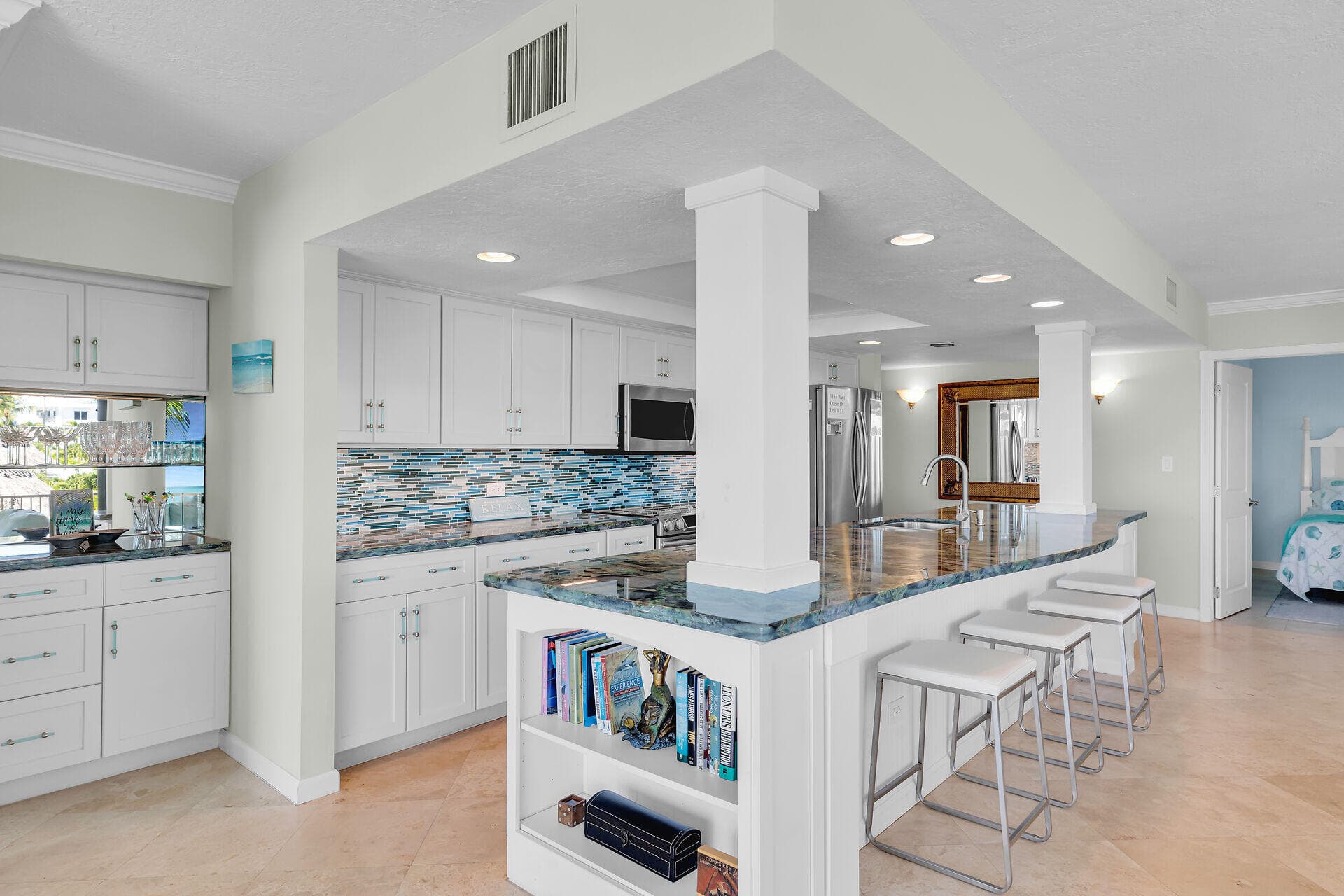 1133 W Ocean Drive 17, Key Colony Beach, FL 33050 — photo 10 of 50