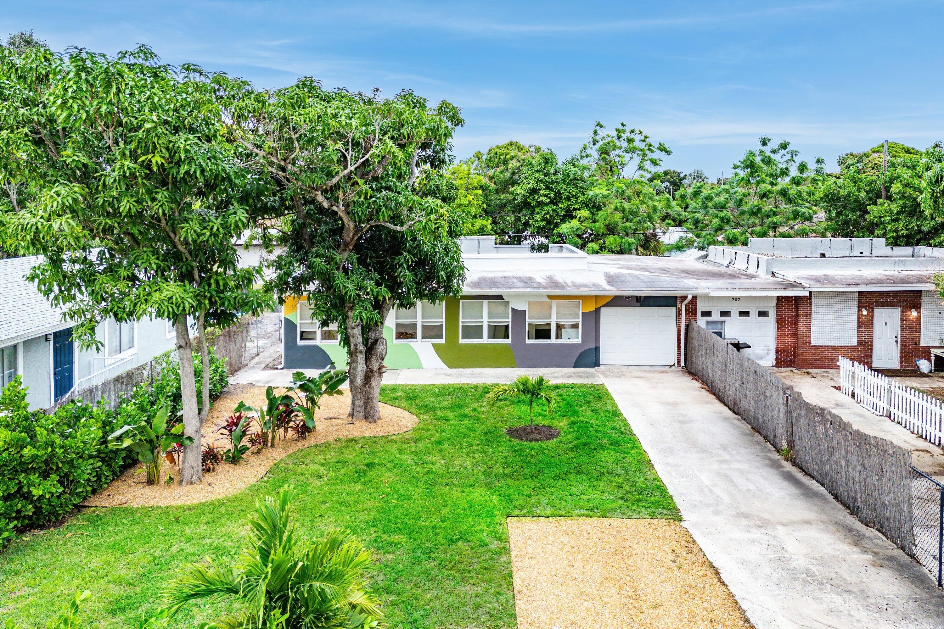 709 SW 9th Court, Delray Beach, FL 33444 — photo 28 of 32