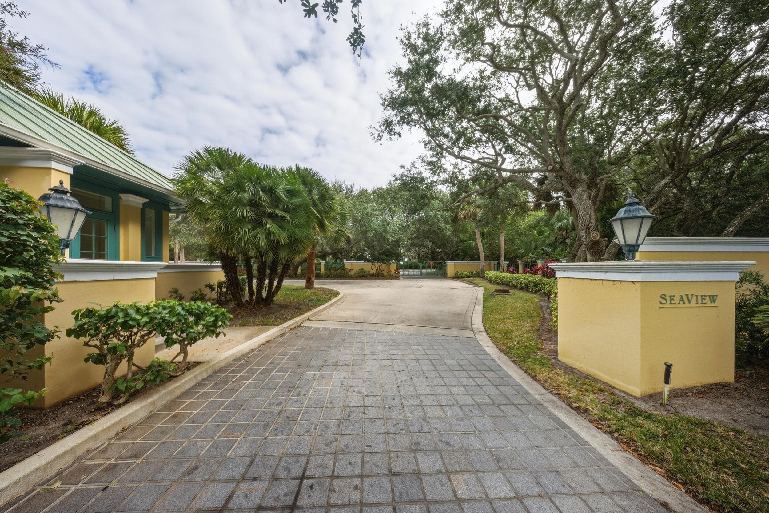 11740 Seaview Drive, Vero Beach, FL 32963 — photo 3 of 9