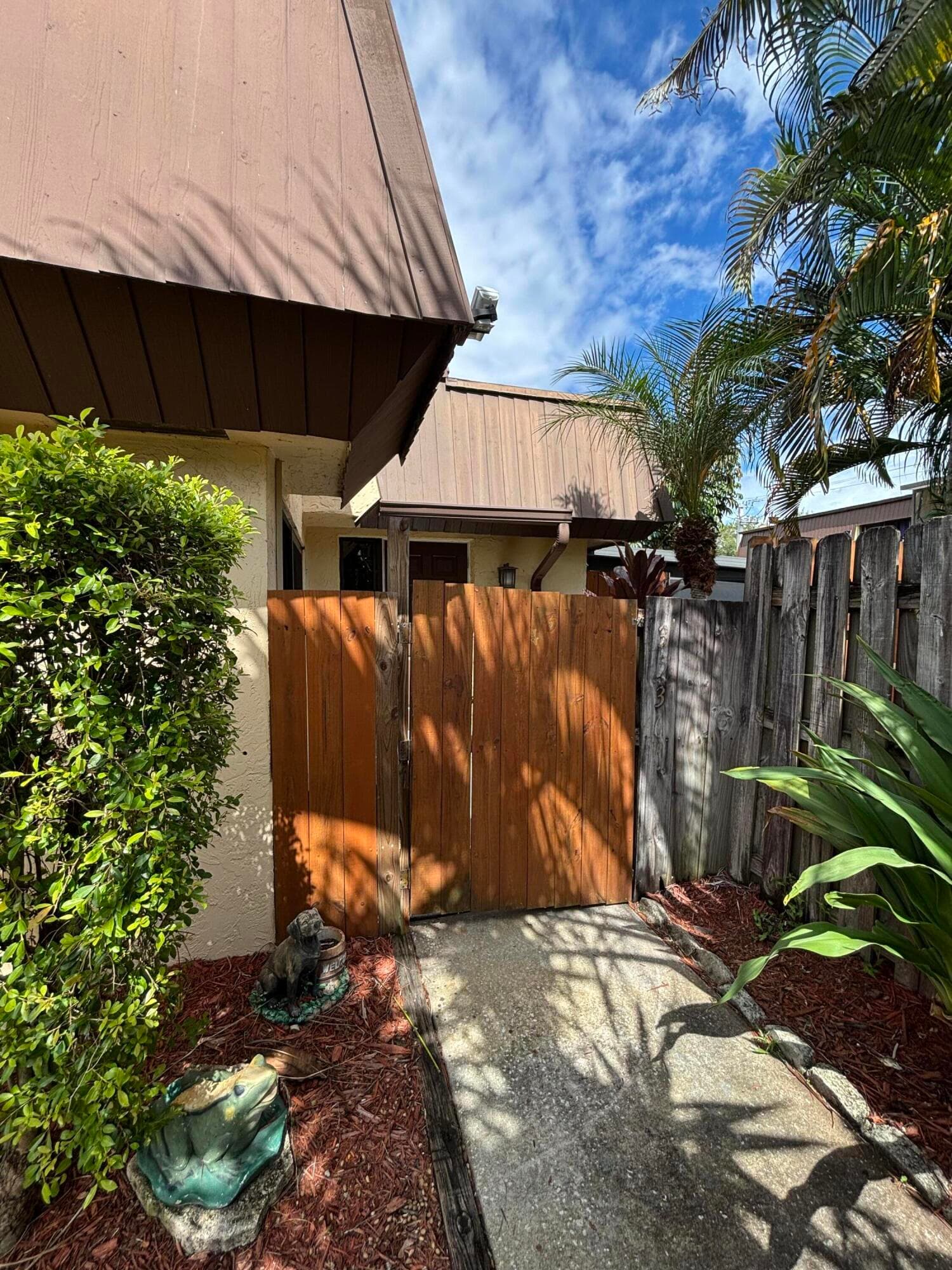 3536 Gardens Drive E B, Palm Beach Gardens, FL 33410 — photo 3 of 21