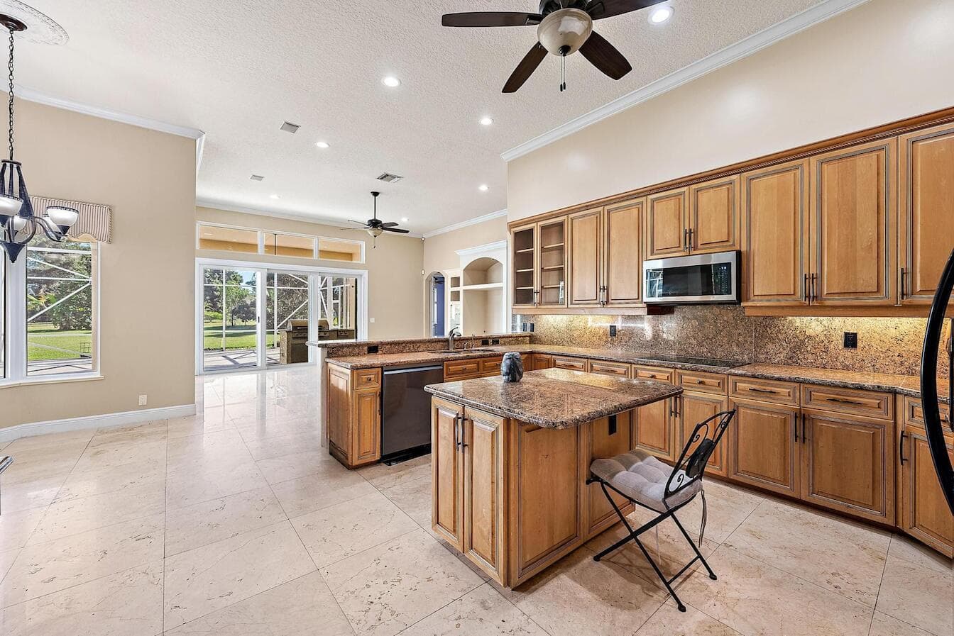 8480 Man O War Road, Palm Beach Gardens, FL 33418 — photo 12 of 45
