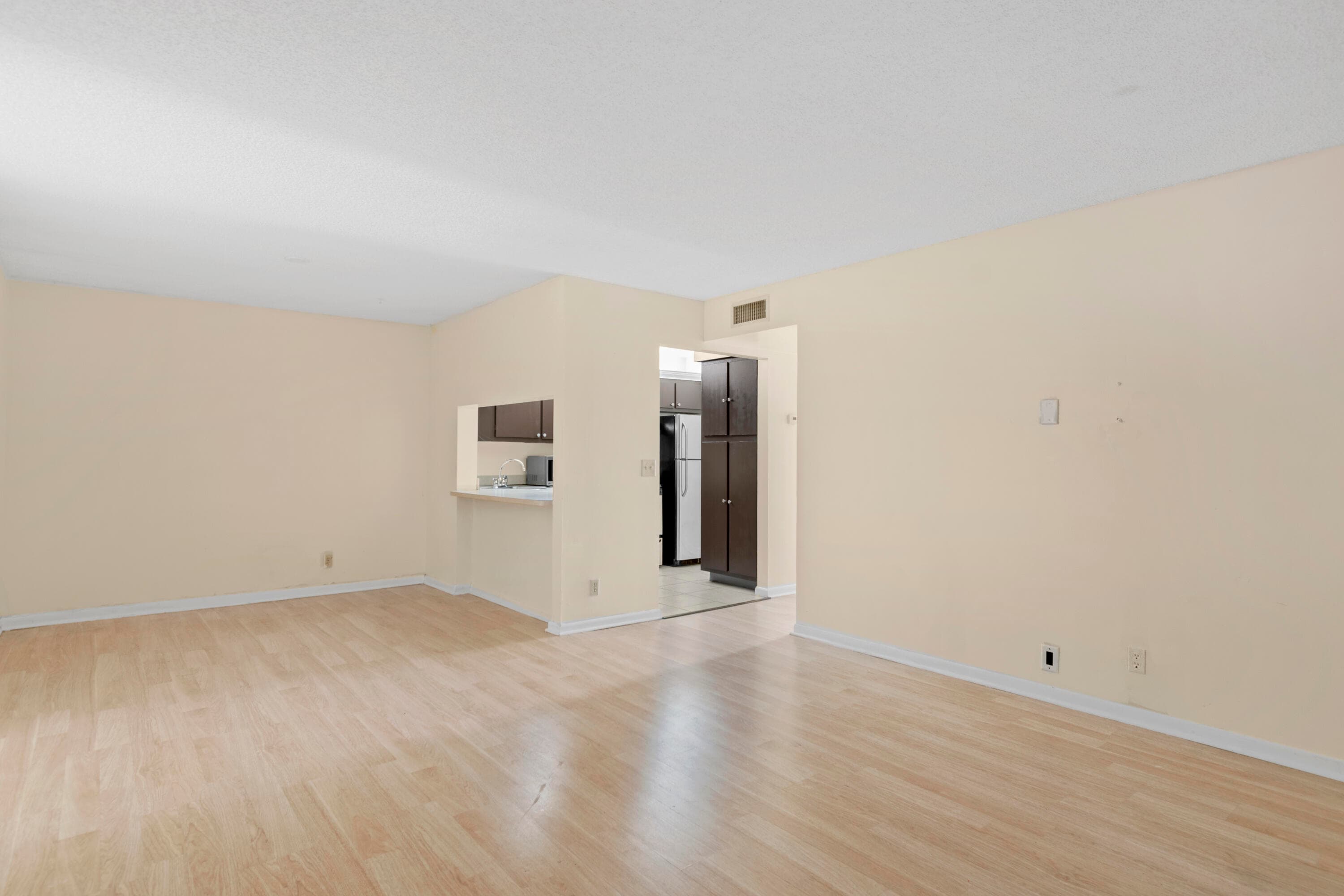 1110 Green Pine Boulevard H2, West Palm Beach, FL 33409 — photo 4 of 12