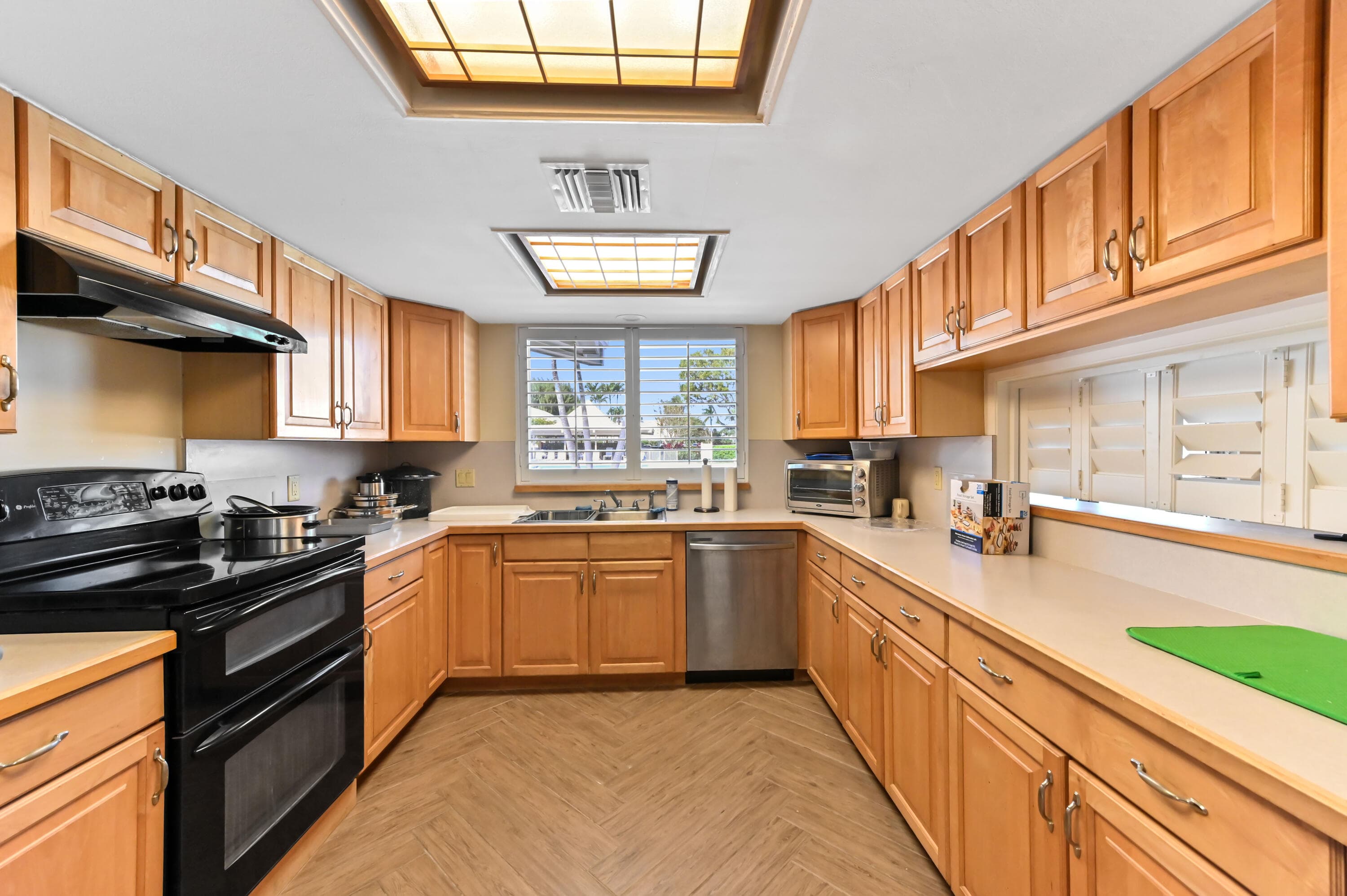 1250 Sugar Sands Boulevard 210, Singer Island, FL 33404 — photo 33 of 48