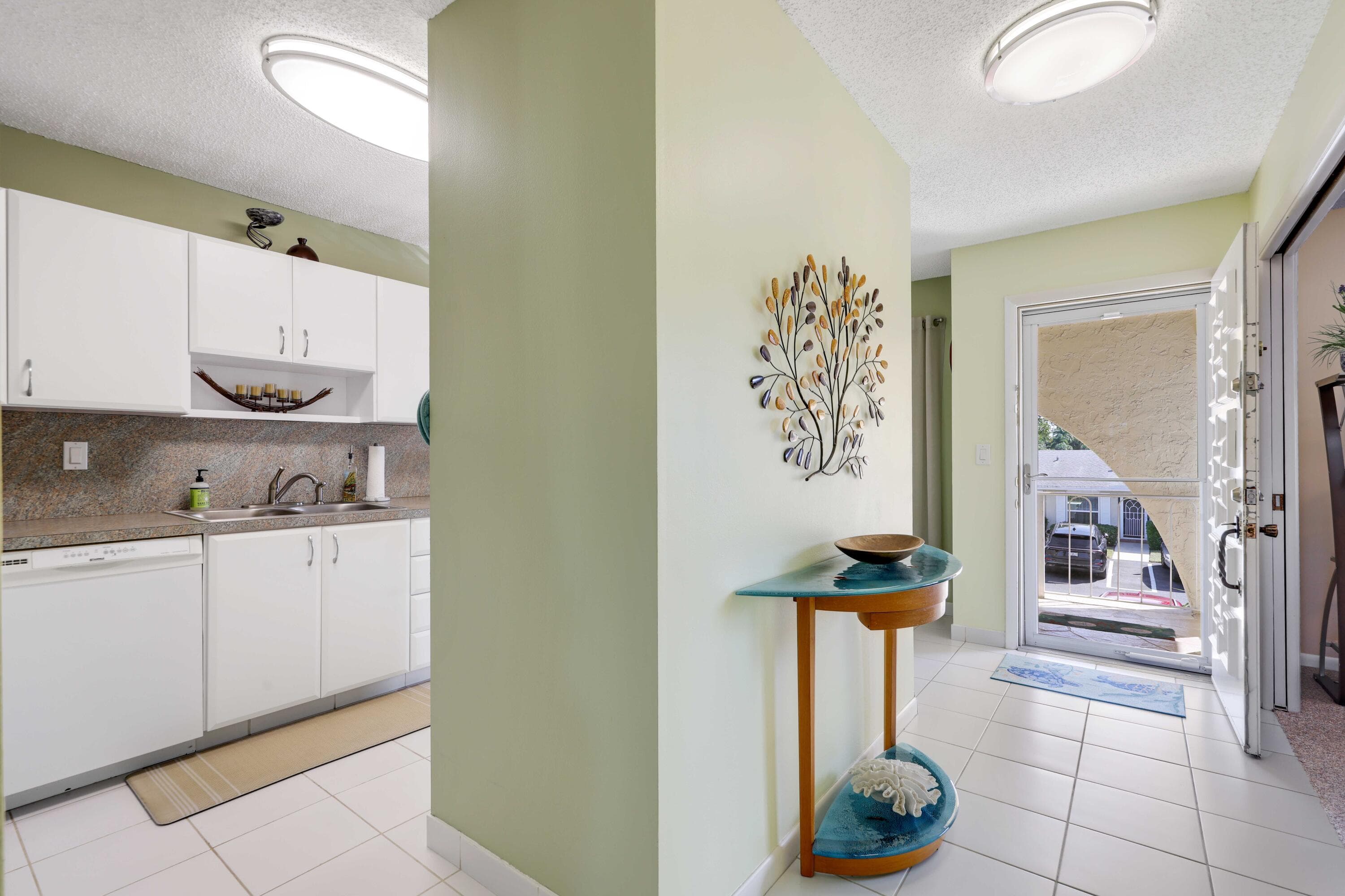 13757 Flora Place E, Delray Beach, FL 33484 — photo 11 of 60