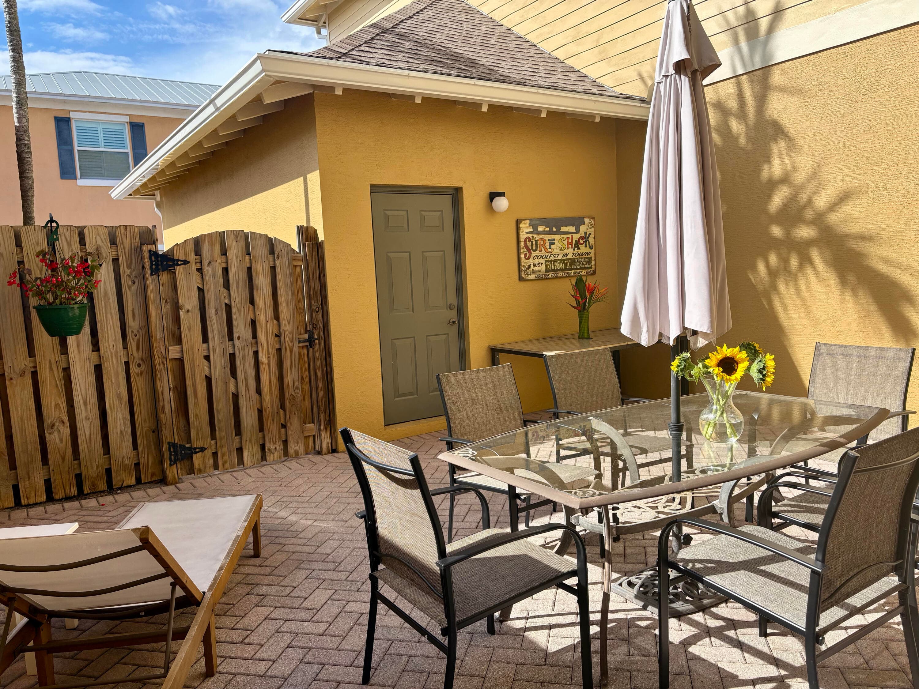 188 W Thatch Palm Circle, Jupiter, FL 33458 — photo 5 of 10