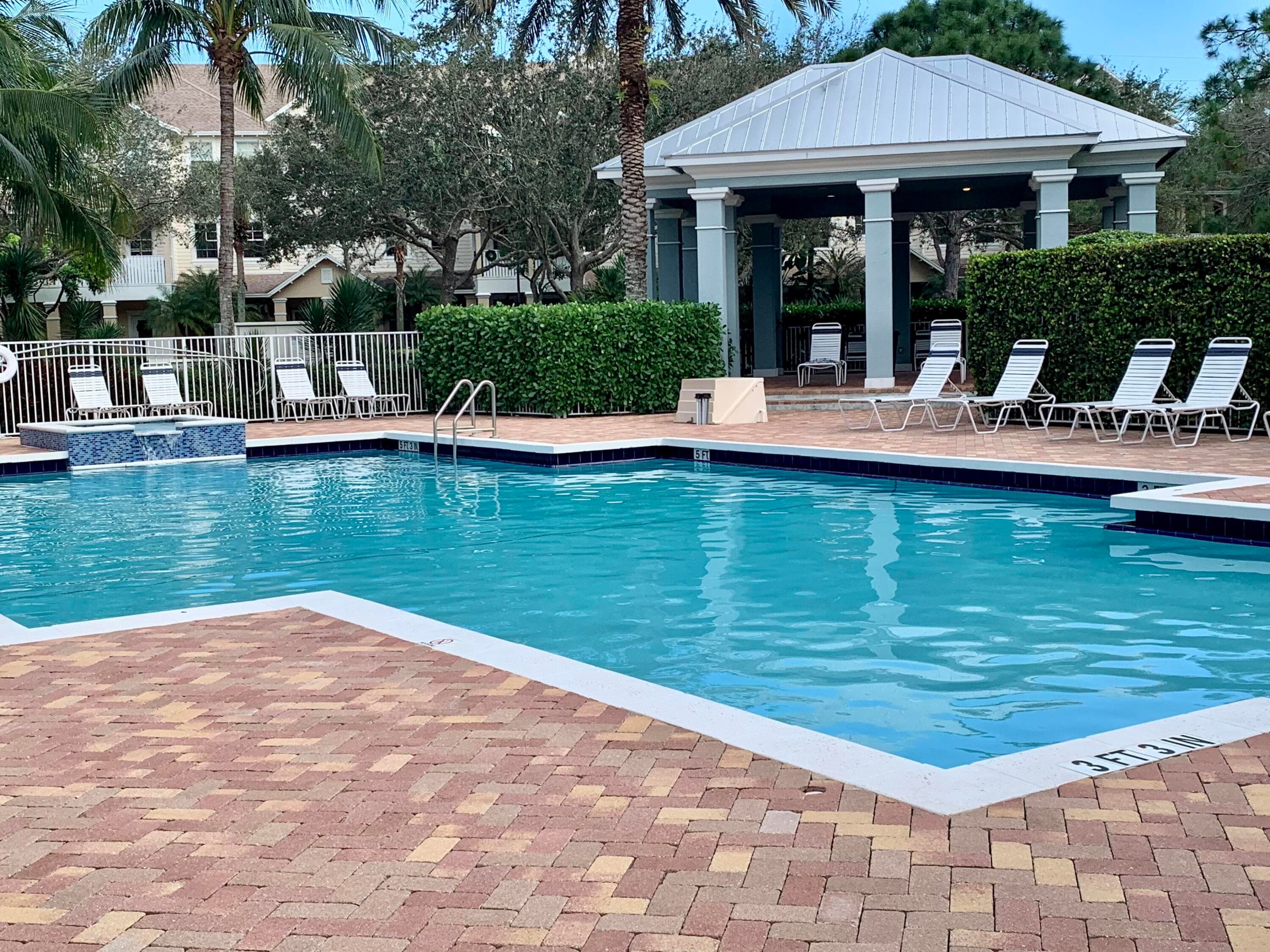 188 W Thatch Palm Circle, Jupiter, FL 33458 — photo 7 of 10