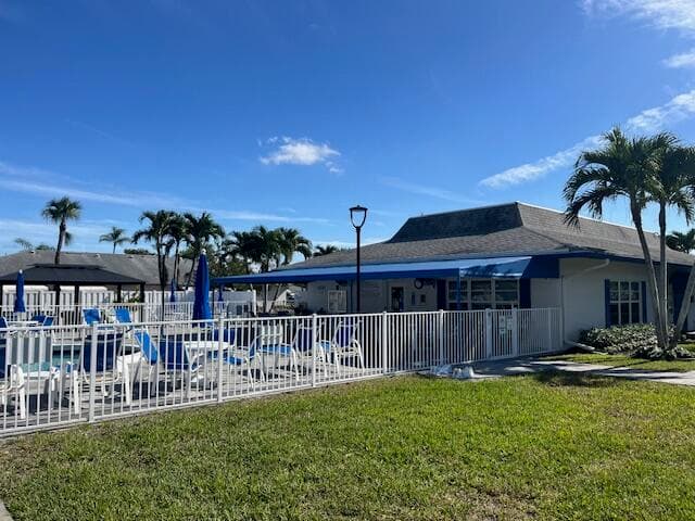 1157 S Drive Circle C, Delray Beach, FL 33445 — photo 17 of 24