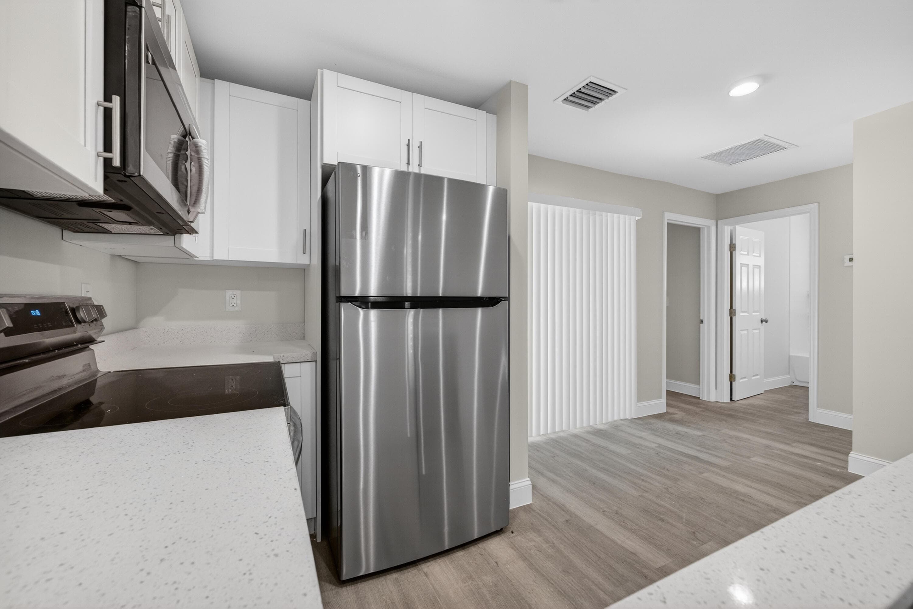 706 Dundas Court, Fort Pierce, FL 34950 — photo 11 of 37