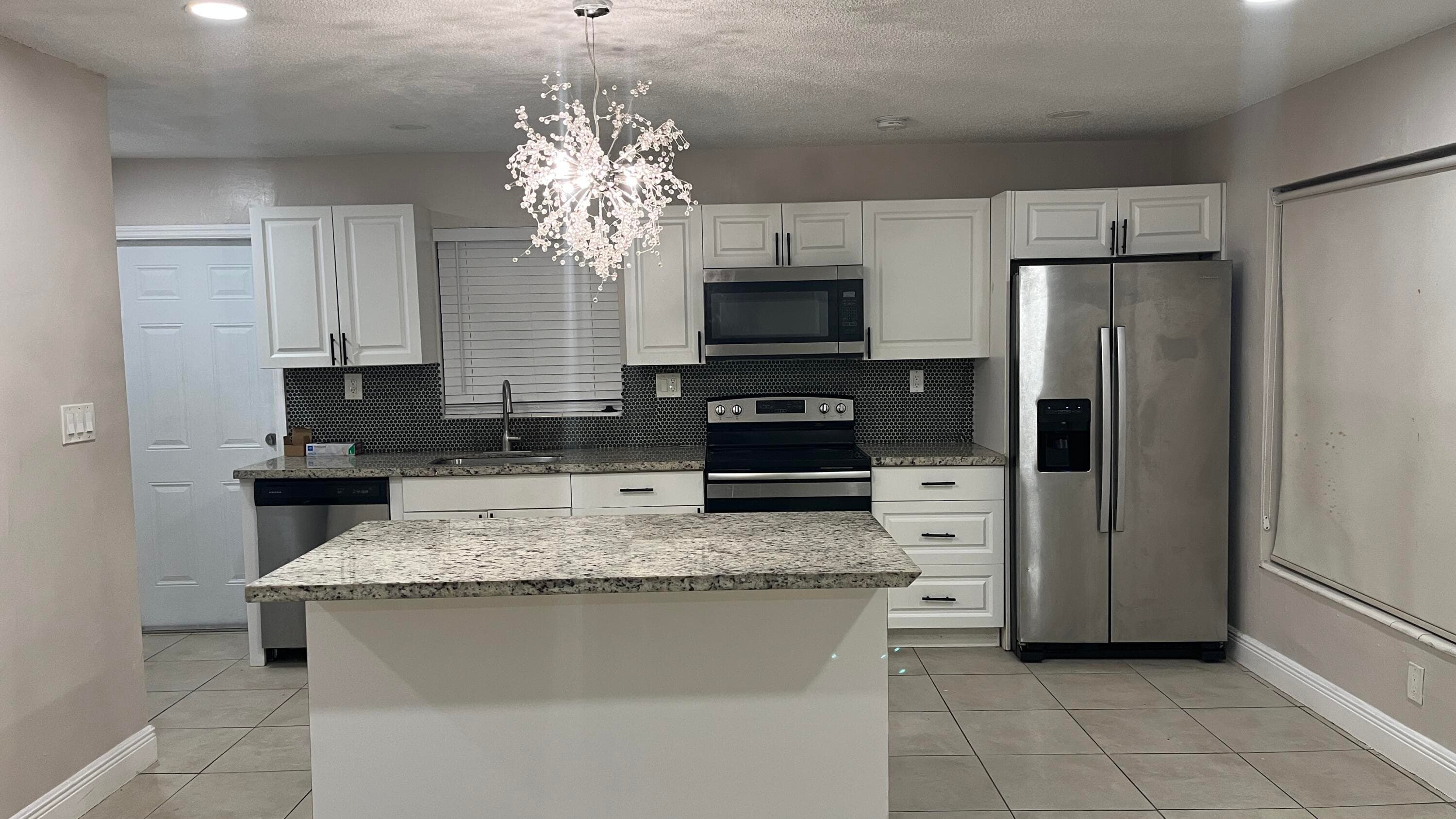 2001 NE 2nd Terrace, Pompano Beach, FL 33060 — photo 4 of 7