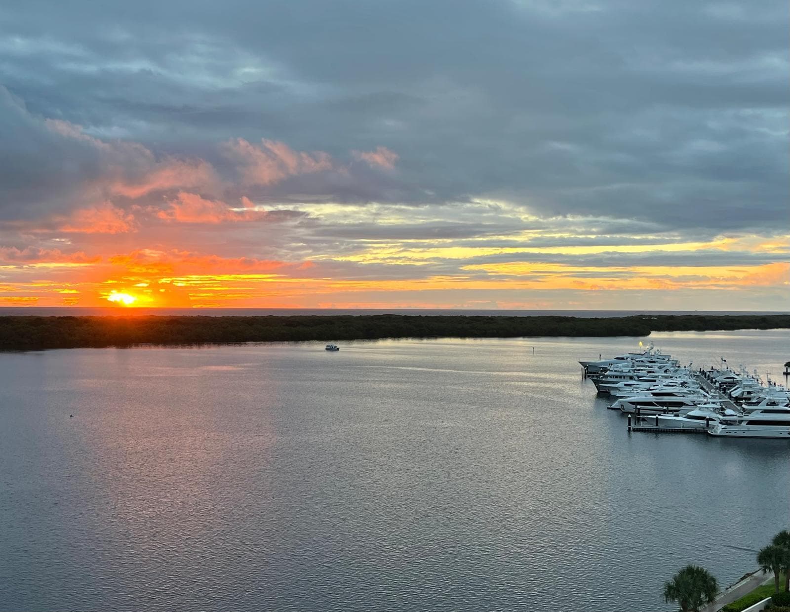 132 Lakeshore Drive 1118, North Palm Beach, FL 33408 — photo 17 of 25