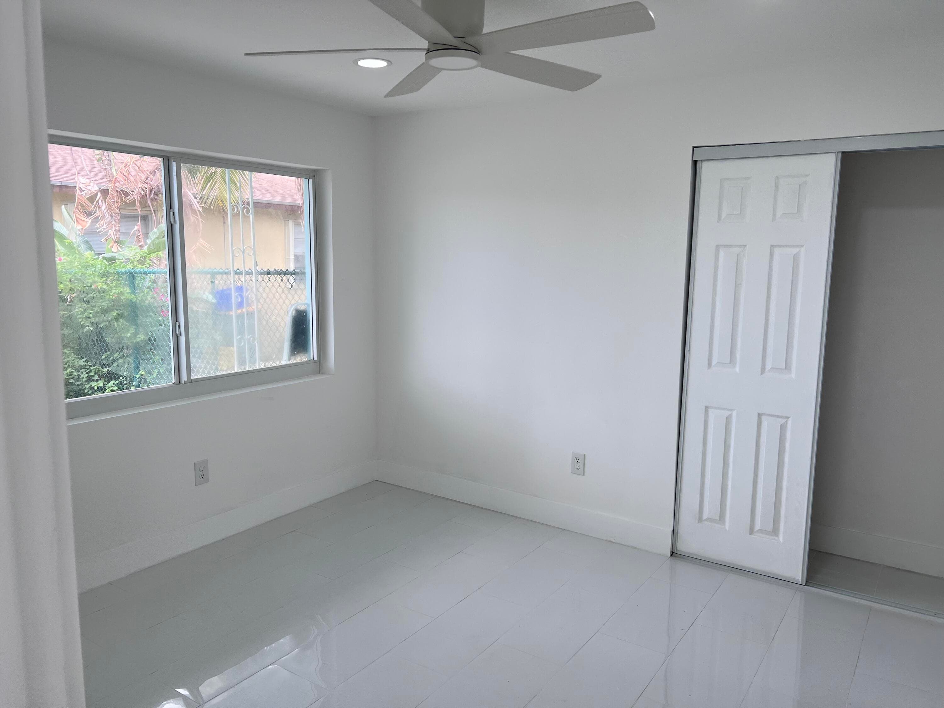 1015 S K Street 1 - Front Unit, Lake Worth Beach, FL 33460 — photo 12 of 28