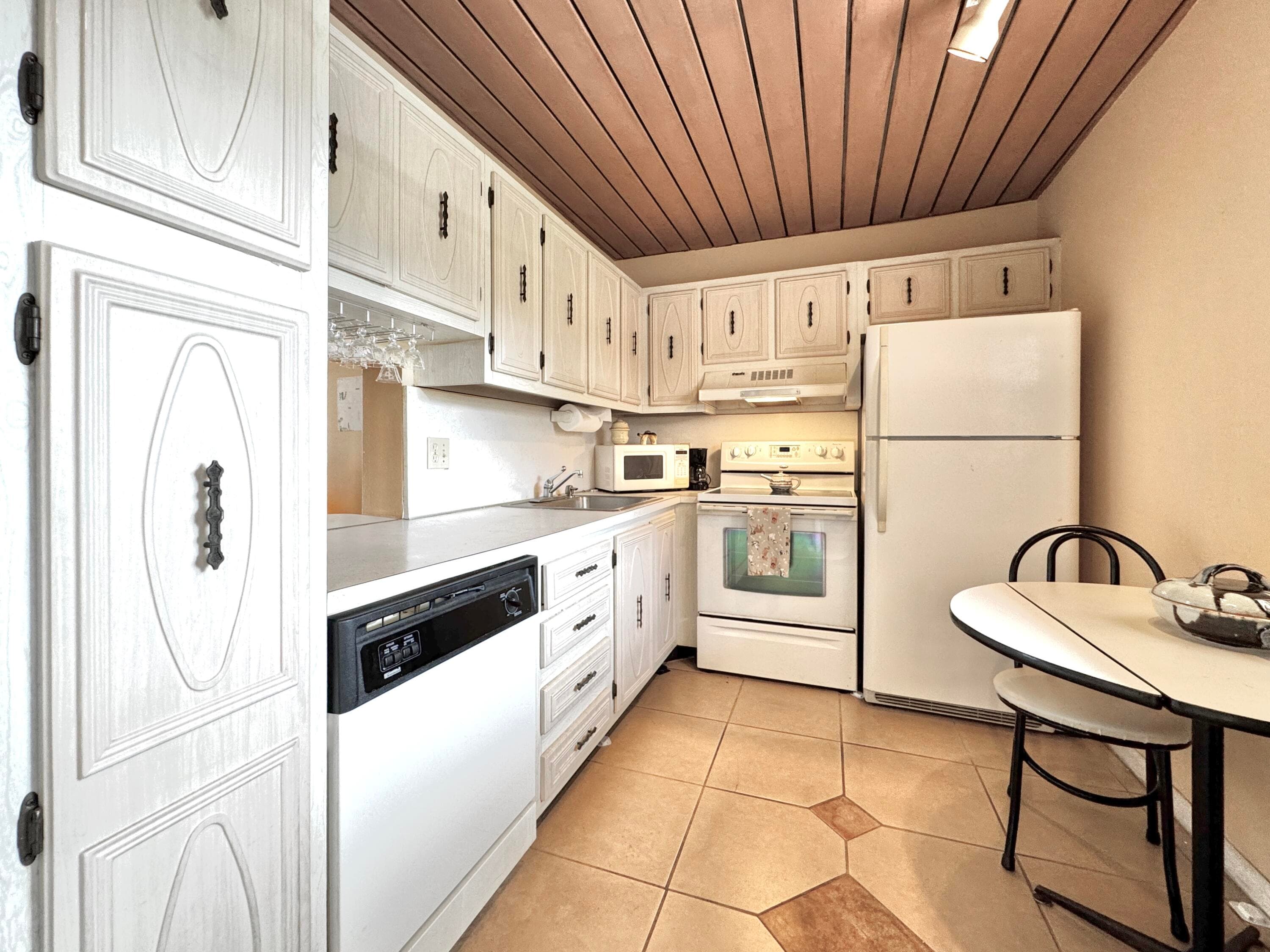 2515 NE 2nd Court 315, Boynton Beach, FL 33435 — photo 7 of 37
