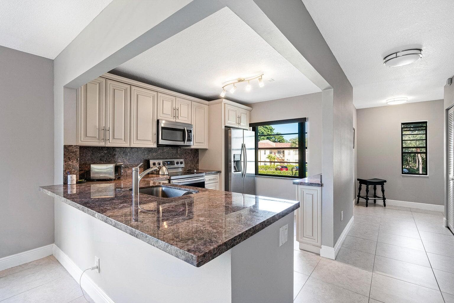 21863 Arriba Real 8-k, Boca Raton, FL 33433 — photo 6 of 27