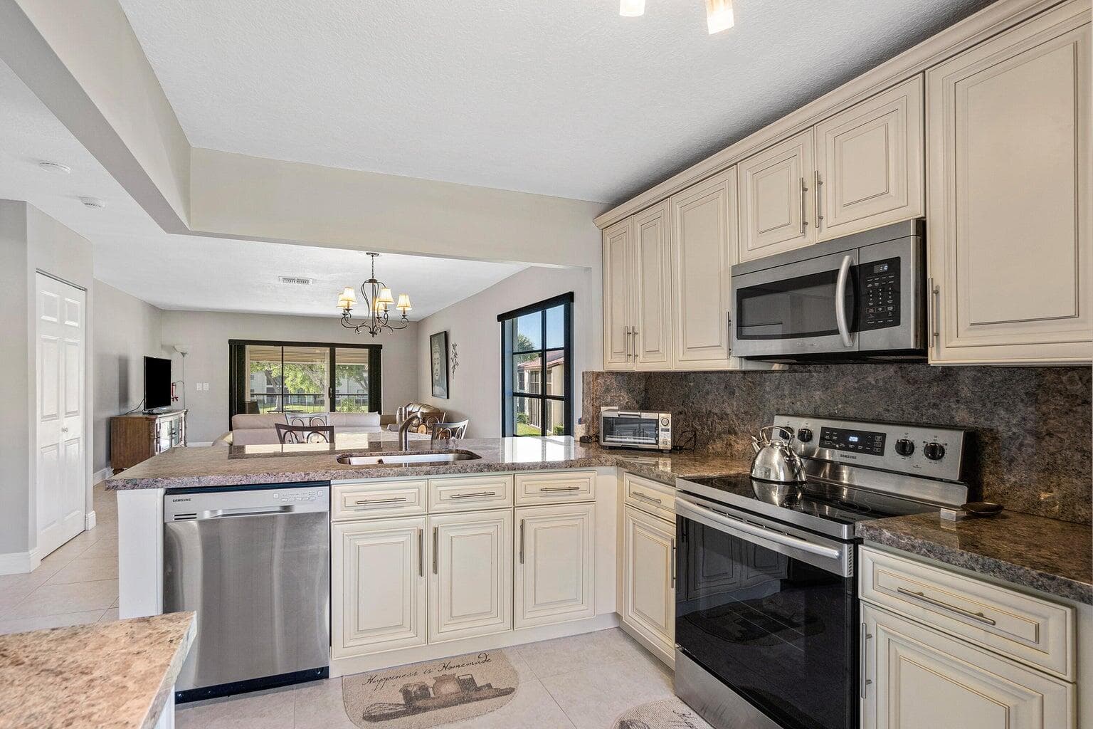 21863 Arriba Real 8-k, Boca Raton, FL 33433 — photo 8 of 27