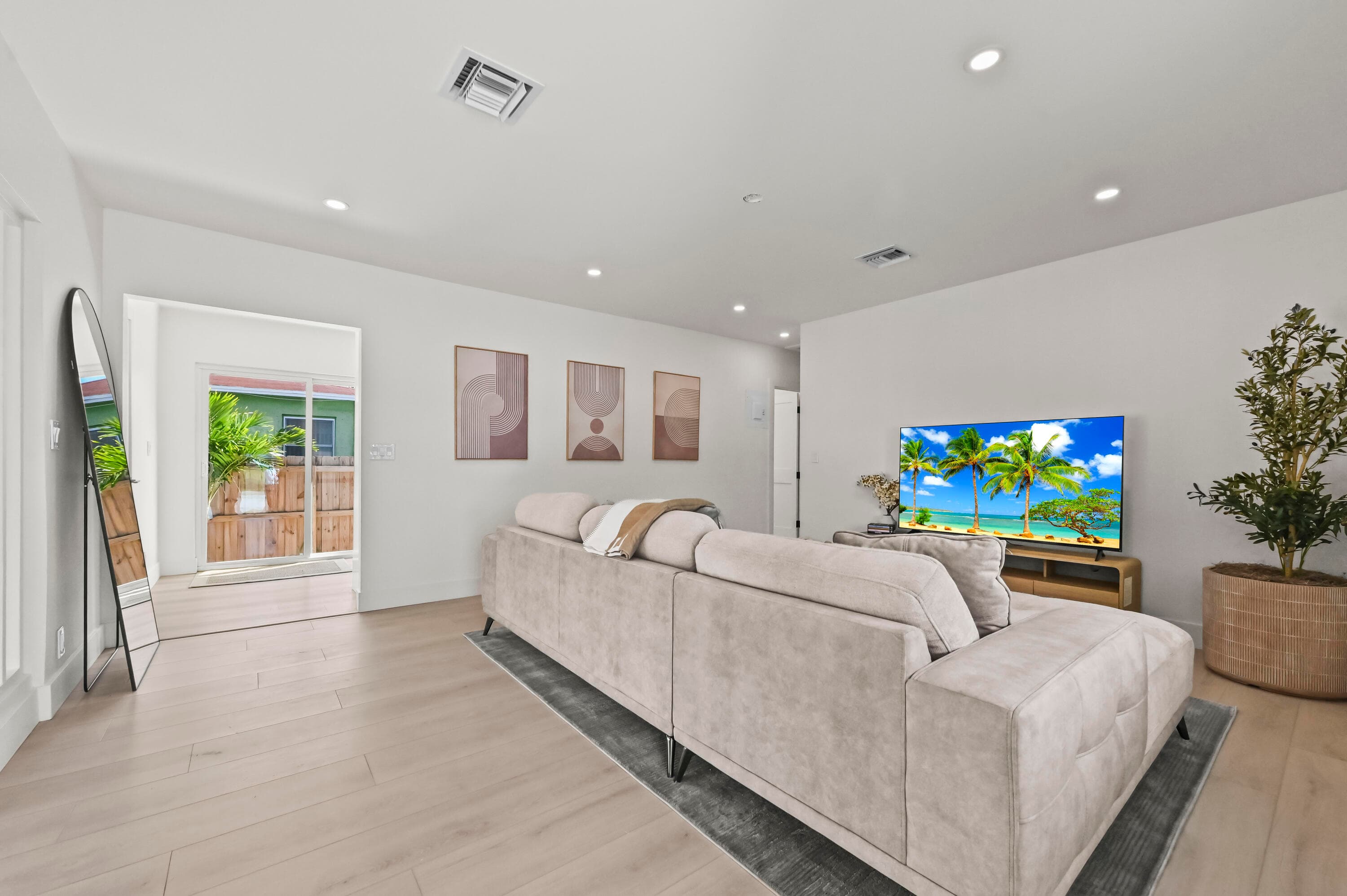 3400 Parker Avenue, West Palm Beach, FL 33405 — photo 3 of 38