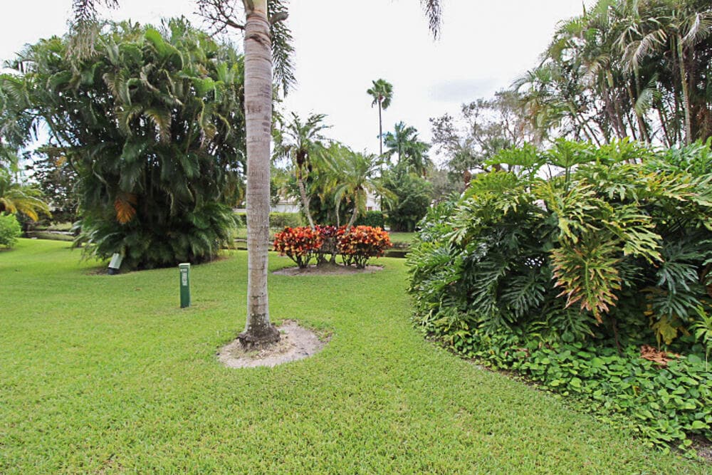 886 Windermere Way, Palm Beach Gardens, FL 33418 — photo 30 of 33