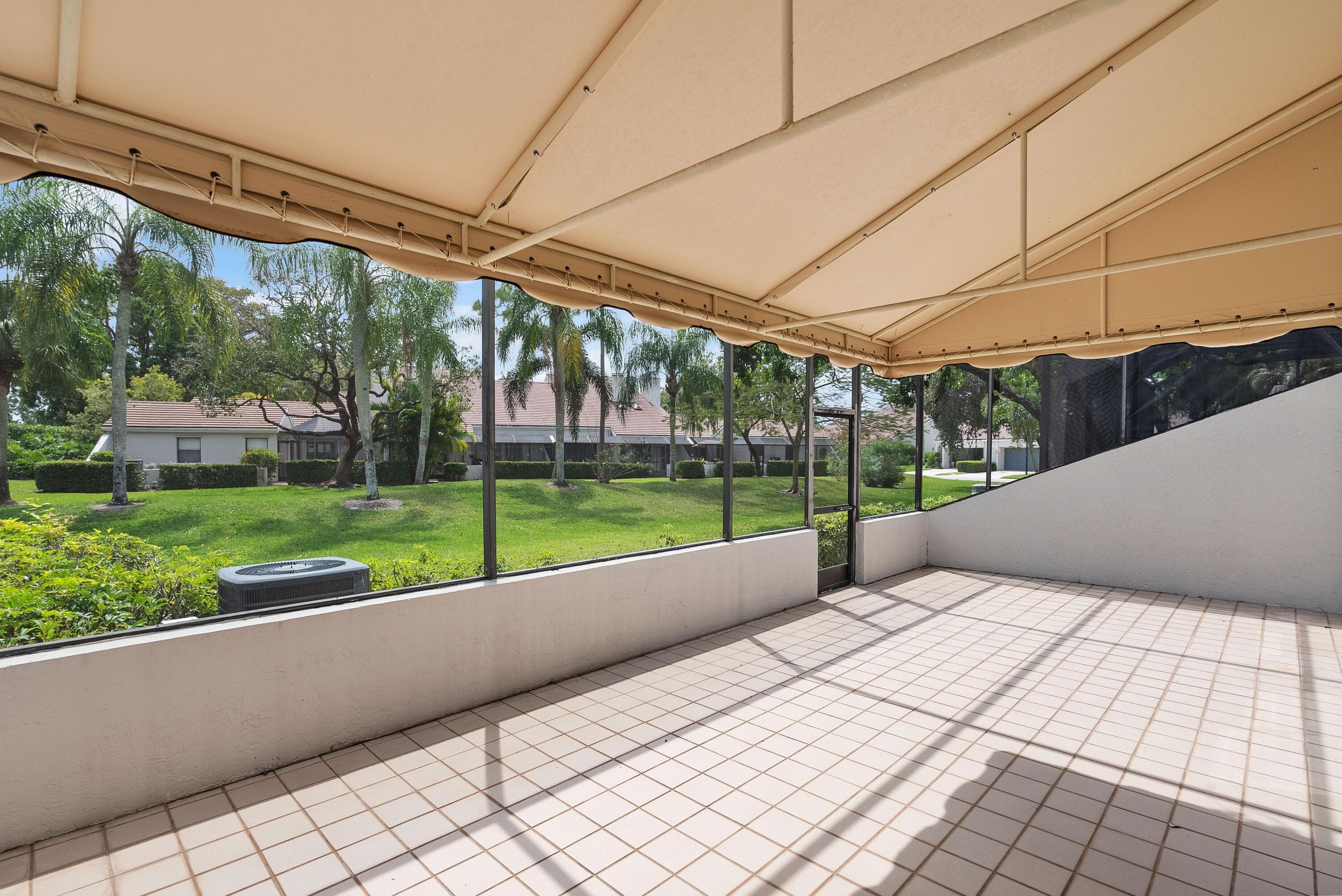 61 Edinburgh Drive, Palm Beach Gardens, FL 33418 — photo 10 of 39