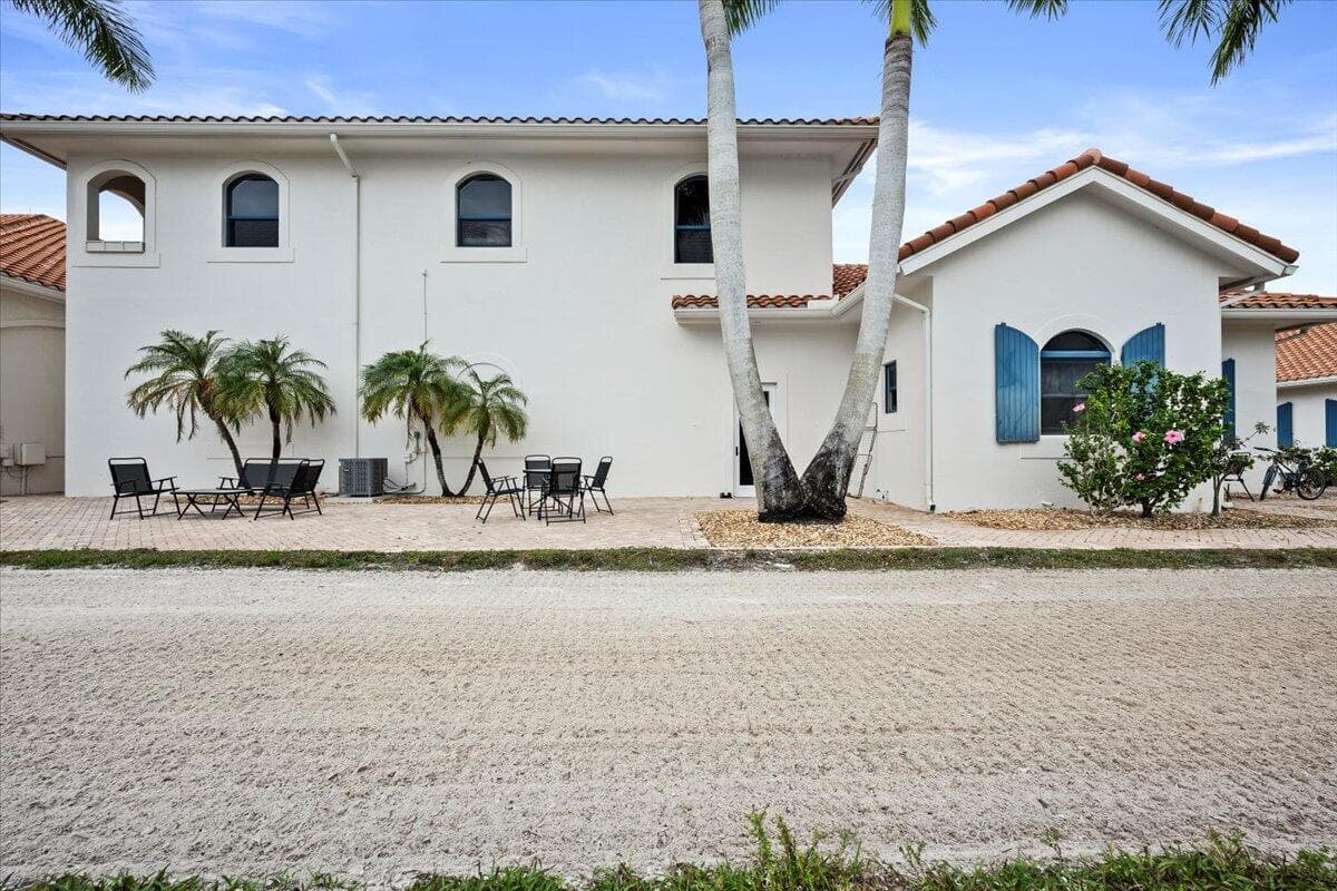 5625 140th Avenue S, Wellington, FL 33449 — photo 38 of 104