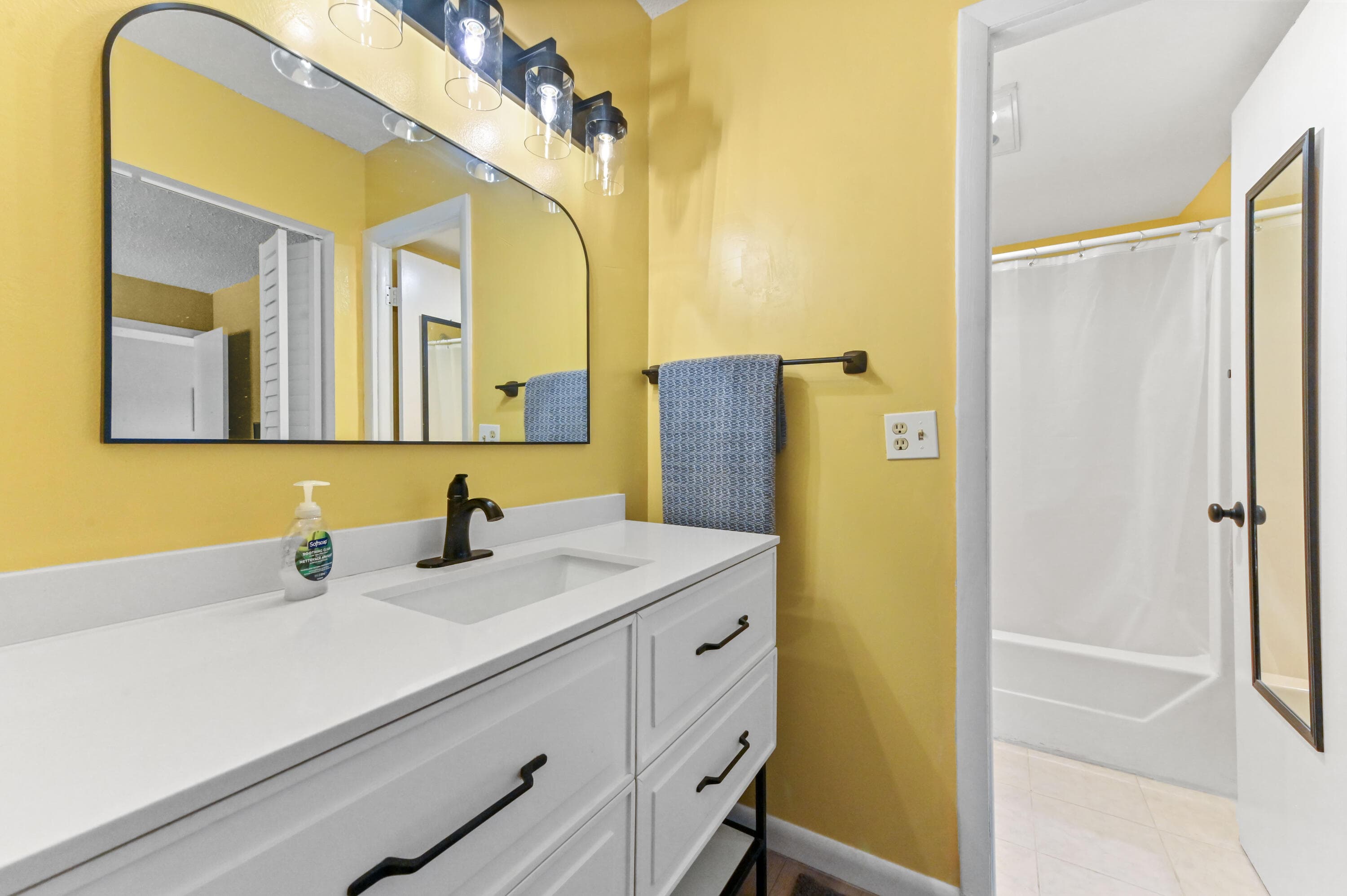 198 Lake Frances Drive, West Palm Beach, FL 33411 — photo 13 of 24