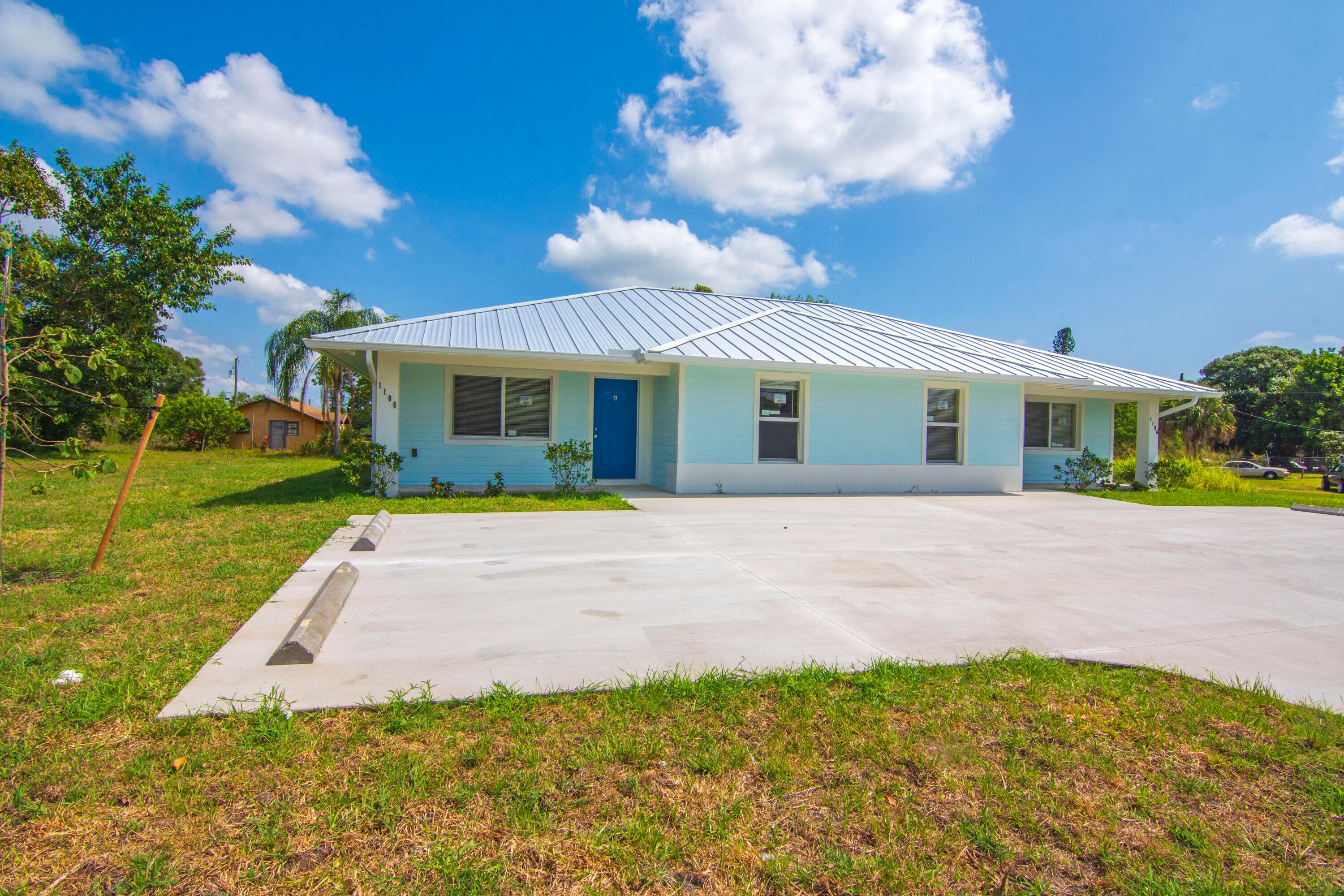 1405 Avenue G Apt A, Fort Pierce, FL 34950 — photo 3 of 30