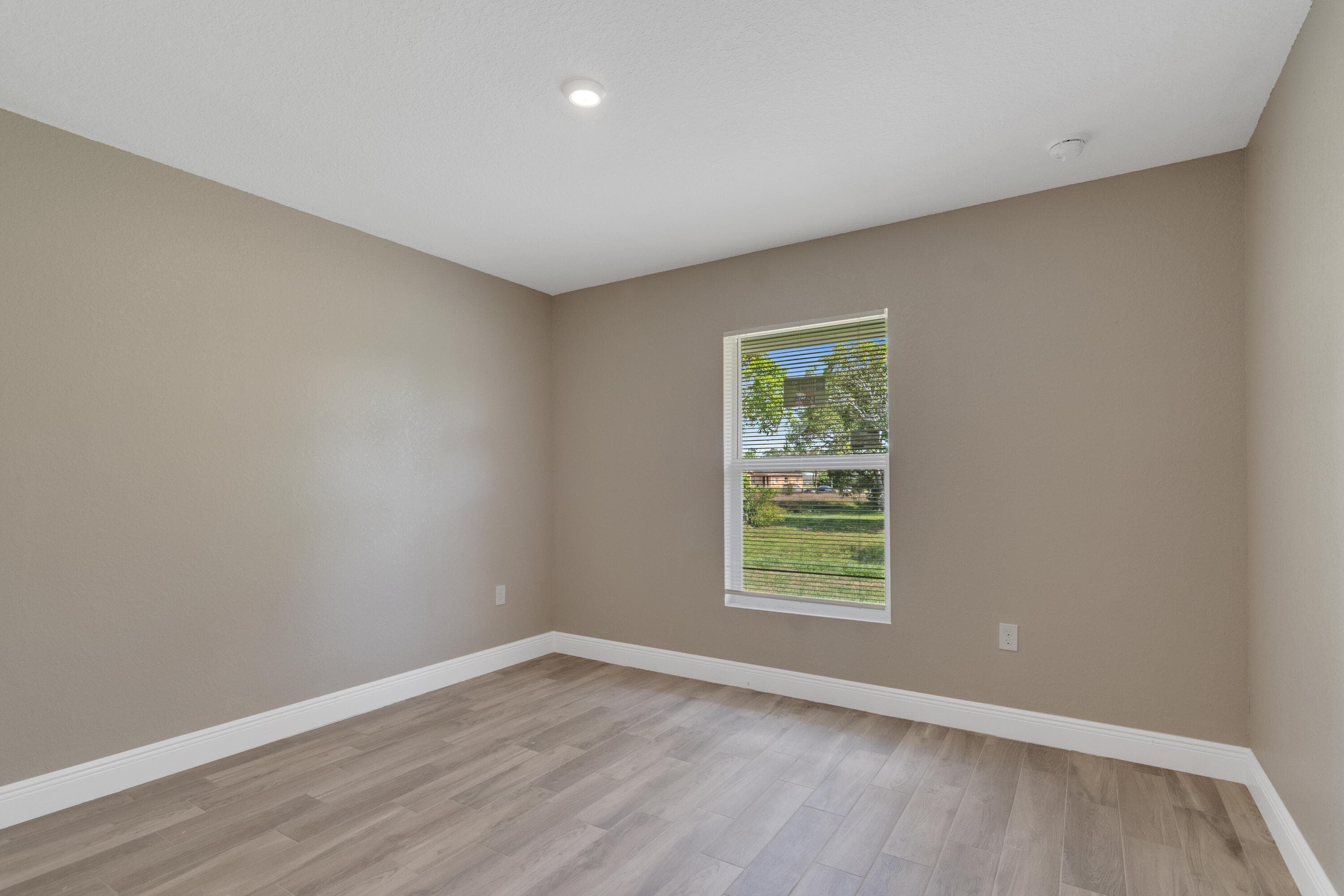 1405 Avenue G Apt A, Fort Pierce, FL 34950 — photo 16 of 30
