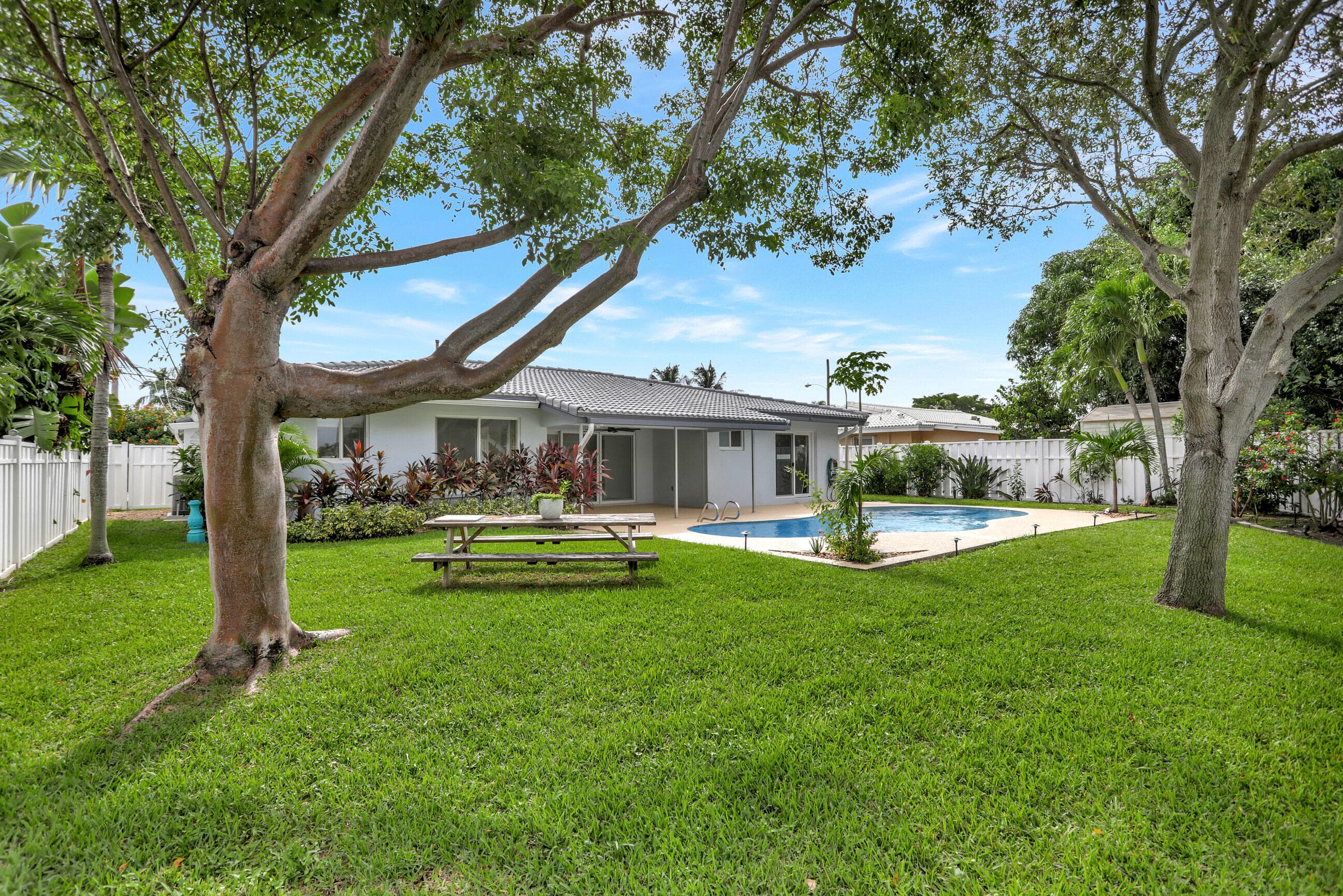 421 SE 5 Terrace, Pompano Beach, FL 33060 — photo 12 of 51