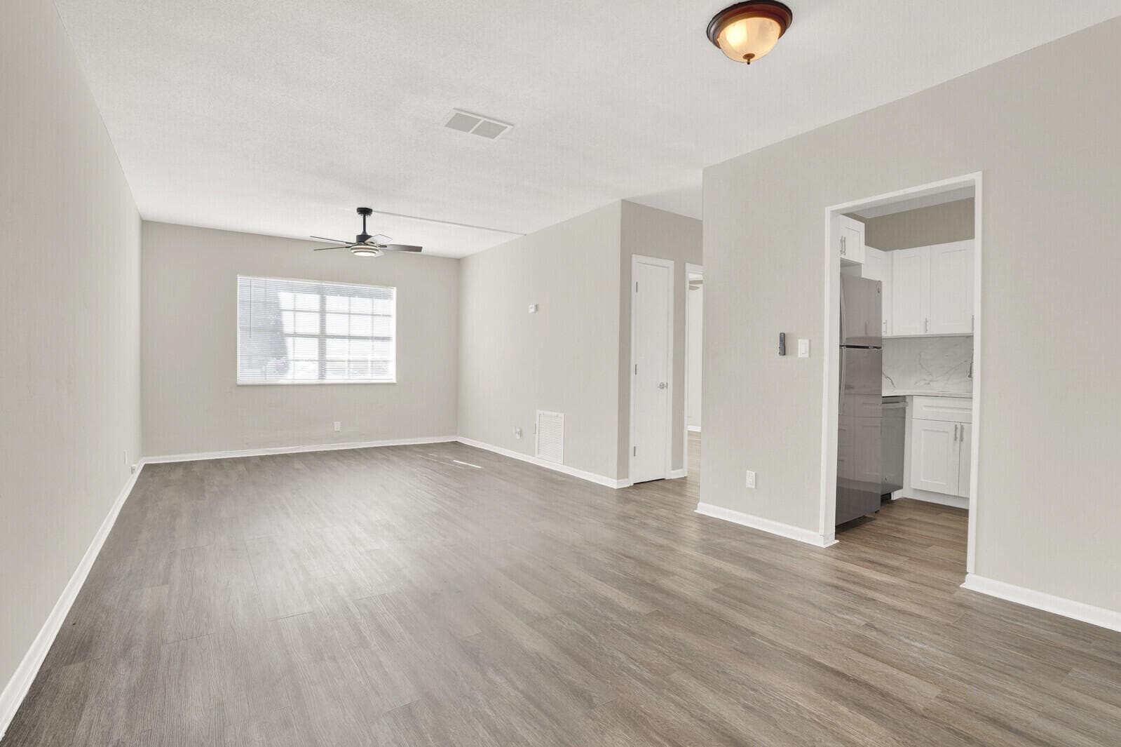 299 SW 7th Street 1040, Boca Raton, FL 33432 — photo 4 of 32