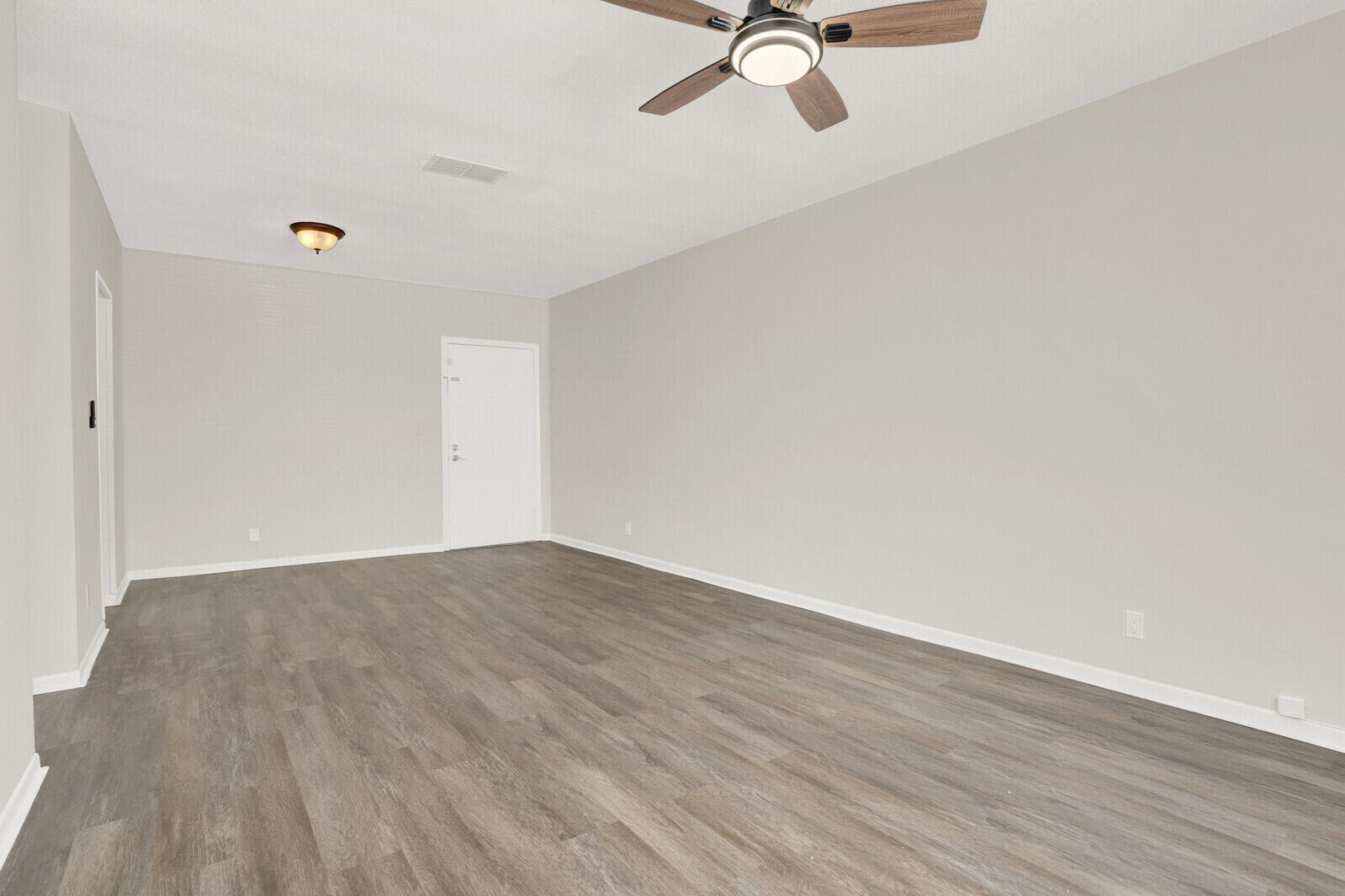 299 SW 7th Street 1040, Boca Raton, FL 33432 — photo 8 of 32
