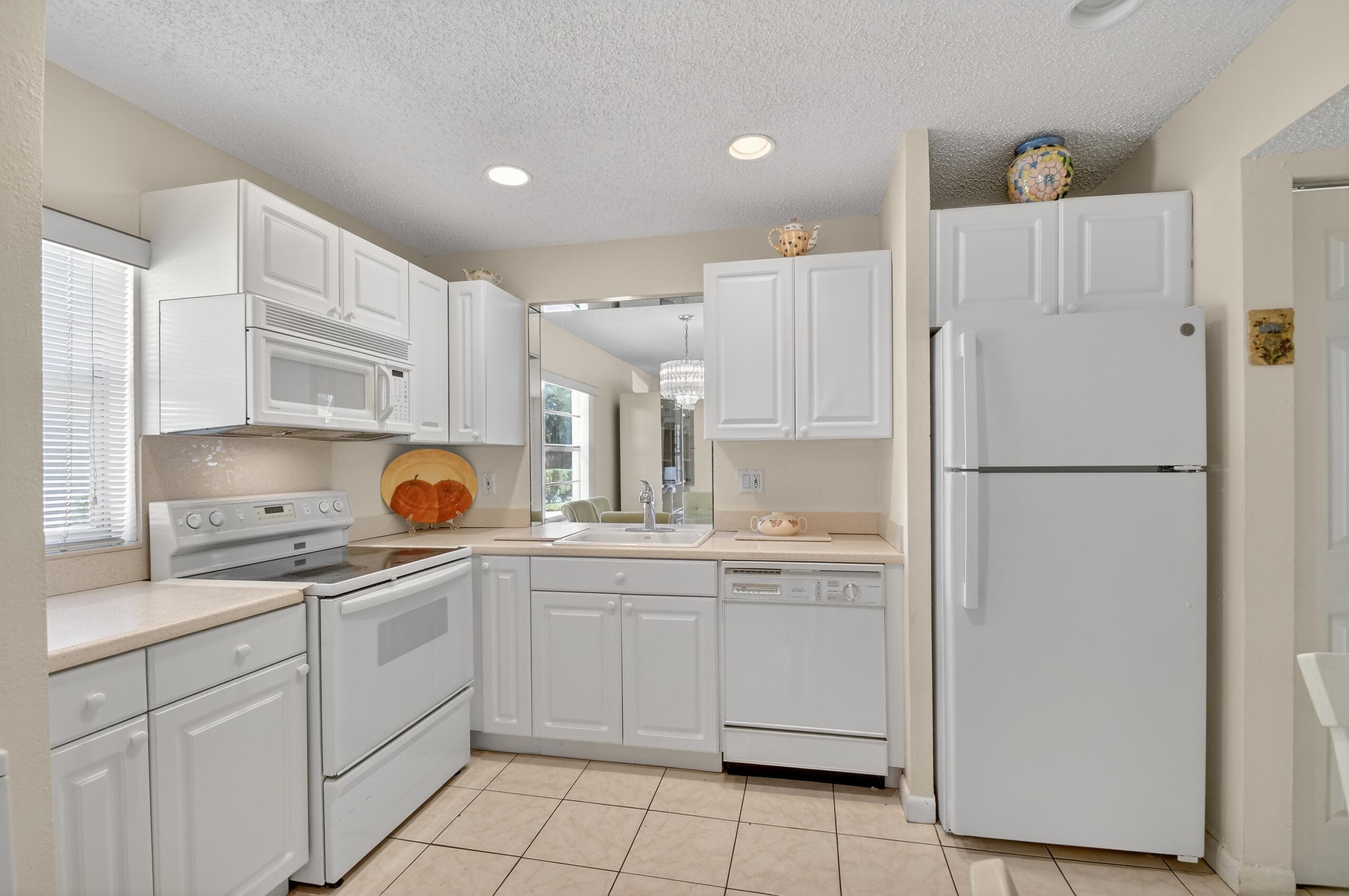 5199 Rose Hill Drive, Boynton Beach, FL 33437 — photo 12 of 54