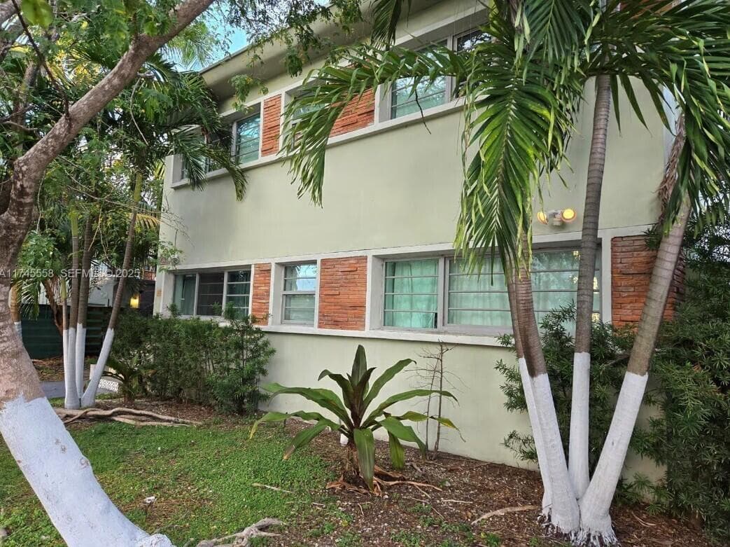 7025 Rue Granville, Miami Beach, FL 33141 — photo 3 of 14