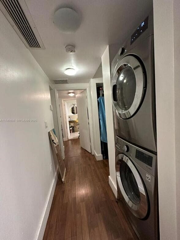 7025 Rue Granville, Miami Beach, FL 33141 — photo 9 of 14