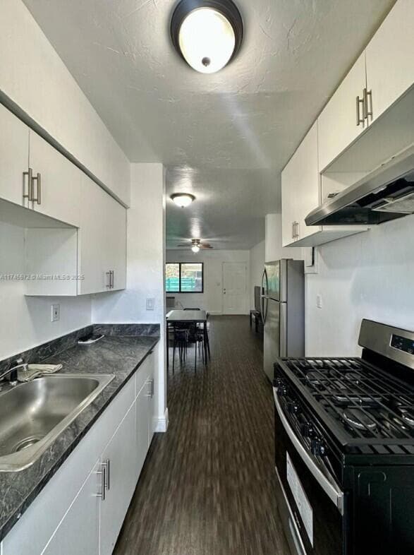 7035 Rue Granville, Miami Beach, FL 33141 — photo 6 of 12